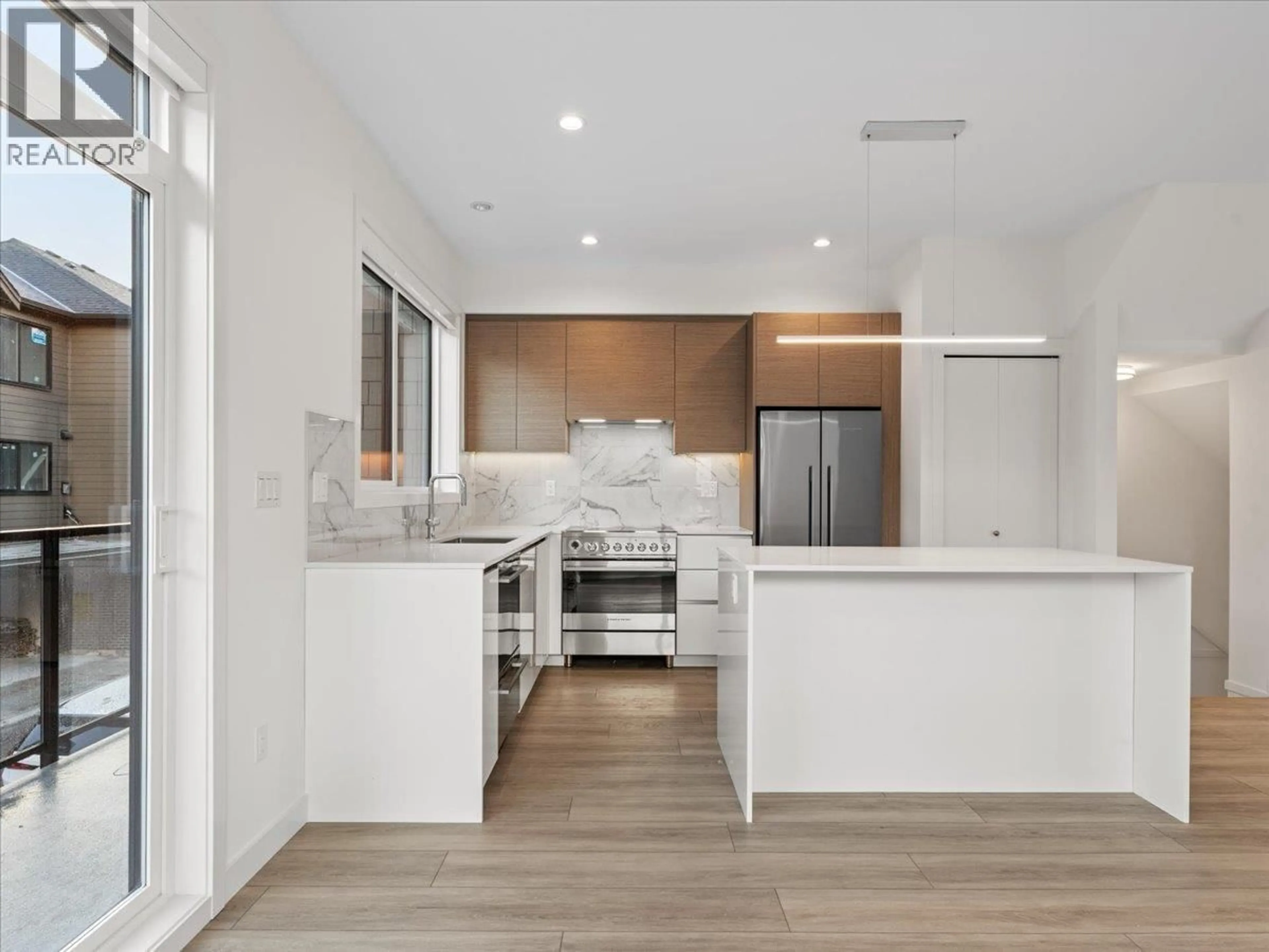 Open concept kitchen, unknown for 34 - 4337 BOUNDARY ROAD, Richmond British Columbia V6V0C4
