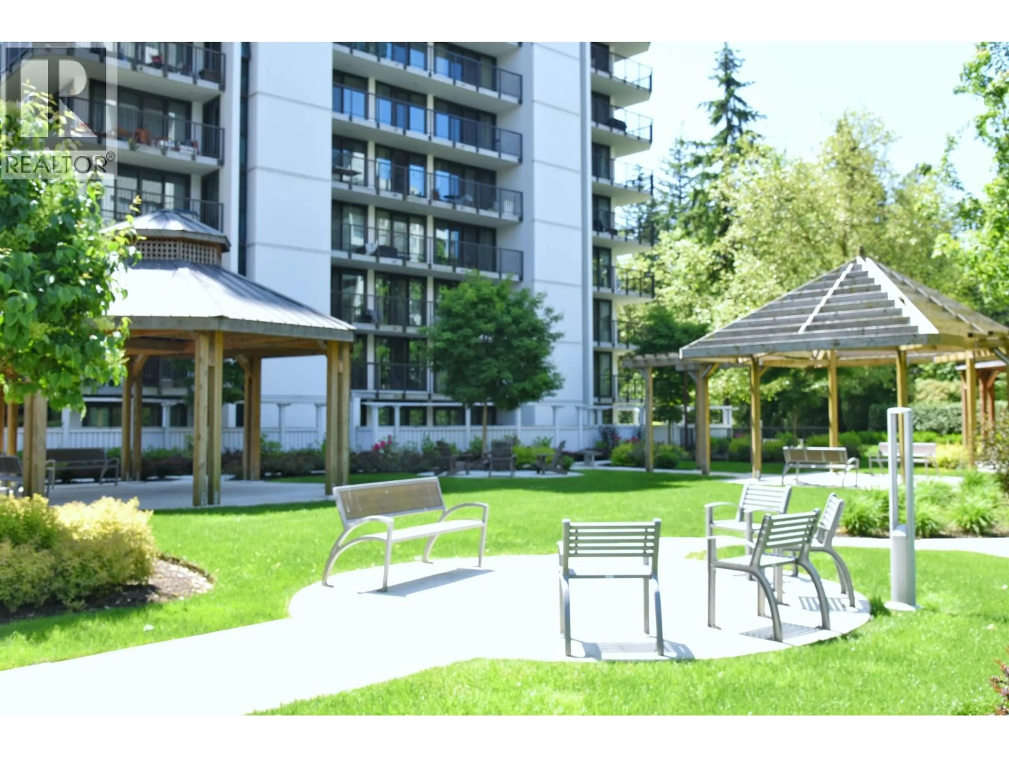 Patio, unknown for 204 - 6455 WILLINGDON AVENUE, Burnaby British Columbia V5H4E4
