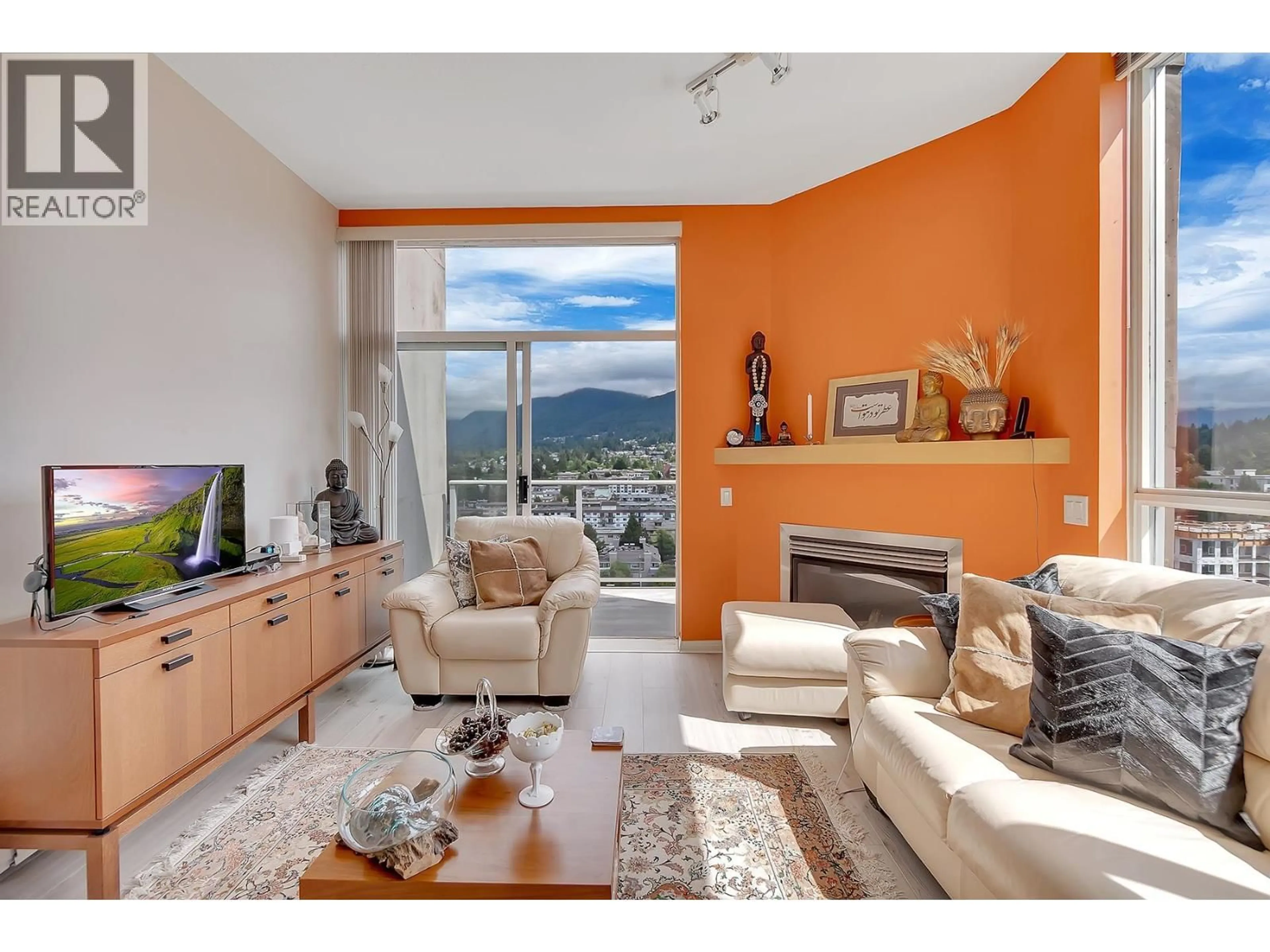 Living room with furniture, unknown for 1403 - 120 16TH STREET, North Vancouver British Columbia V7M3N6