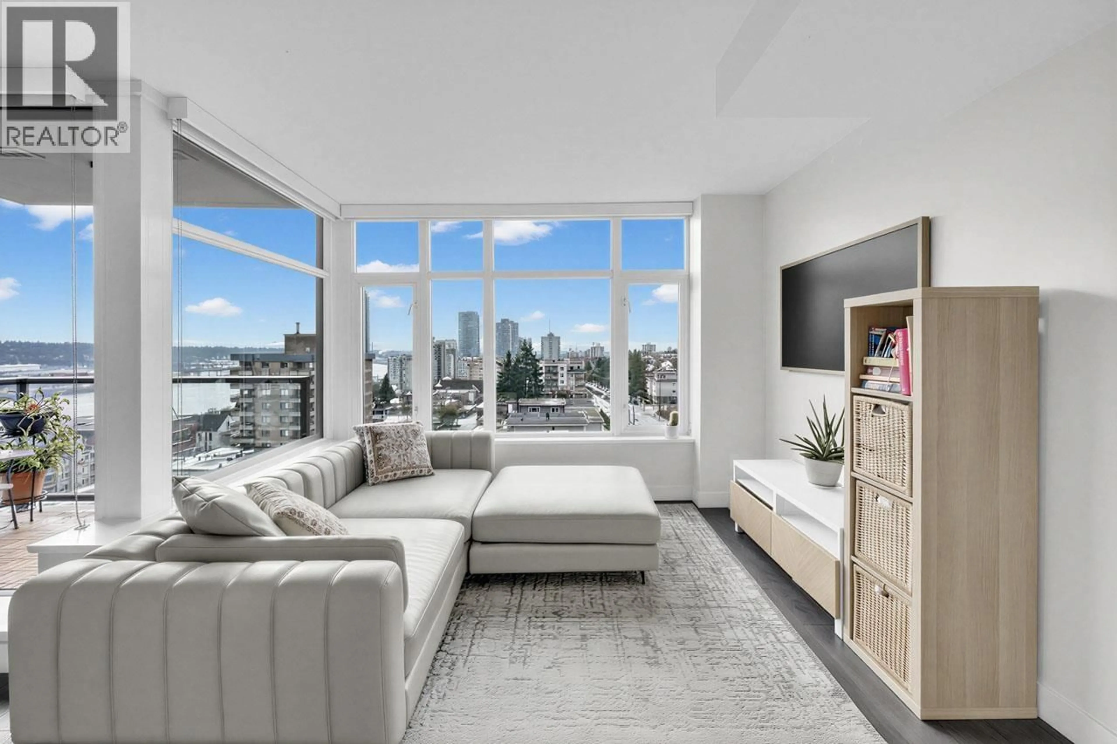 Living room with furniture, unknown for 905 - 188 AGNES STREET, New Westminster British Columbia V3L0H6