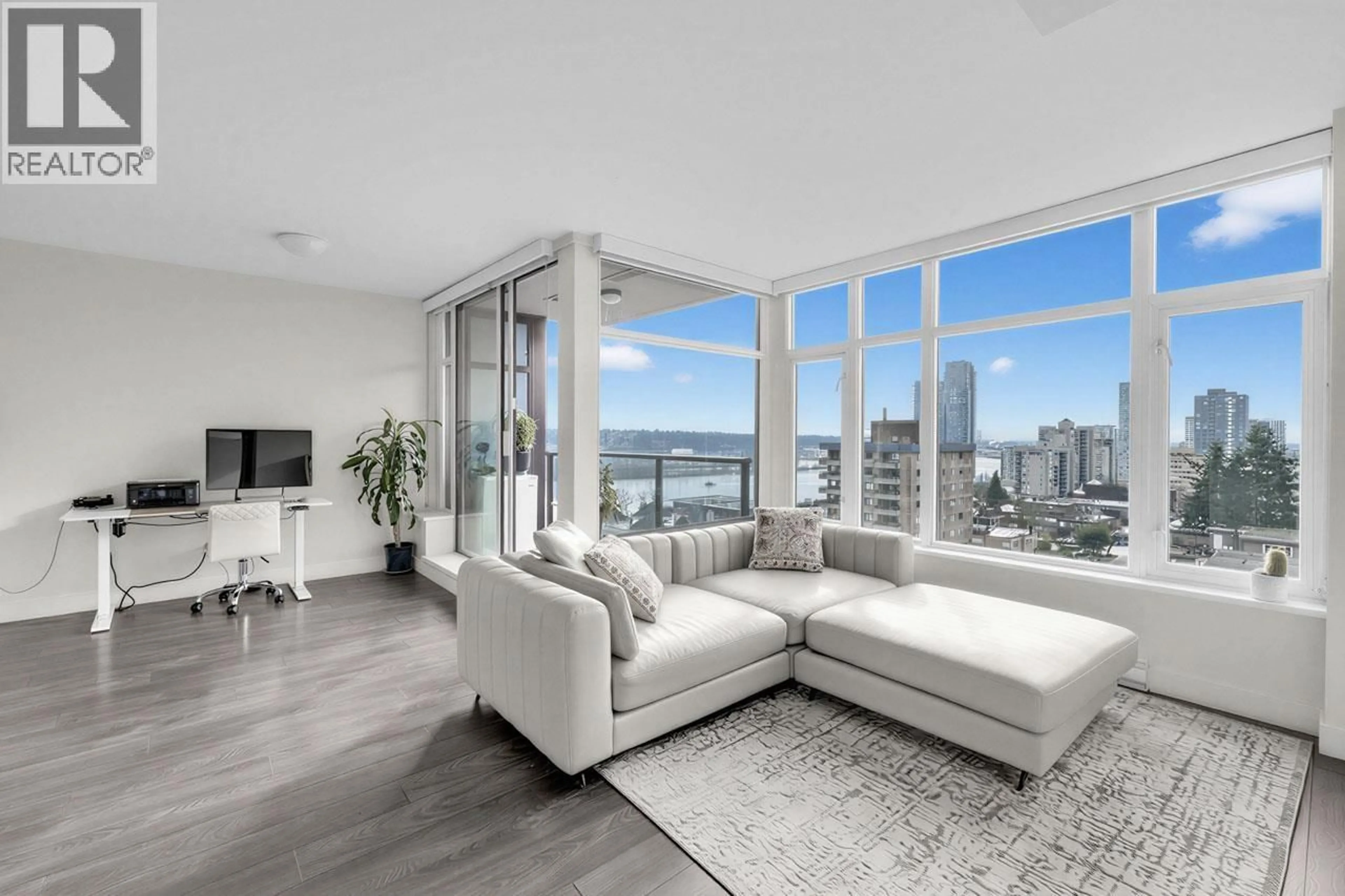 Living room with furniture, unknown for 905 - 188 AGNES STREET, New Westminster British Columbia V3L0H6