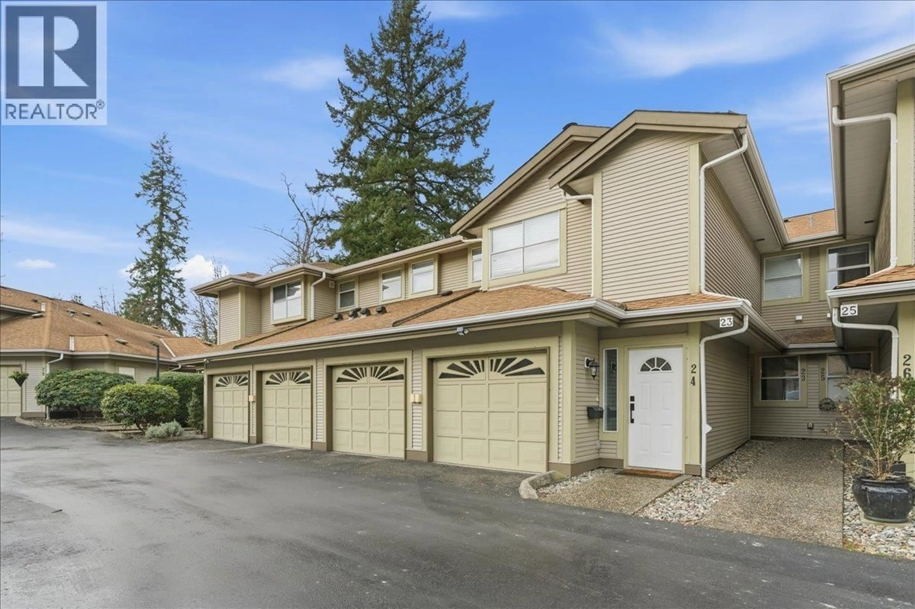 Indoor garage for 23 - 12071 232B STREET, Maple Ridge British Columbia V2X0Z7