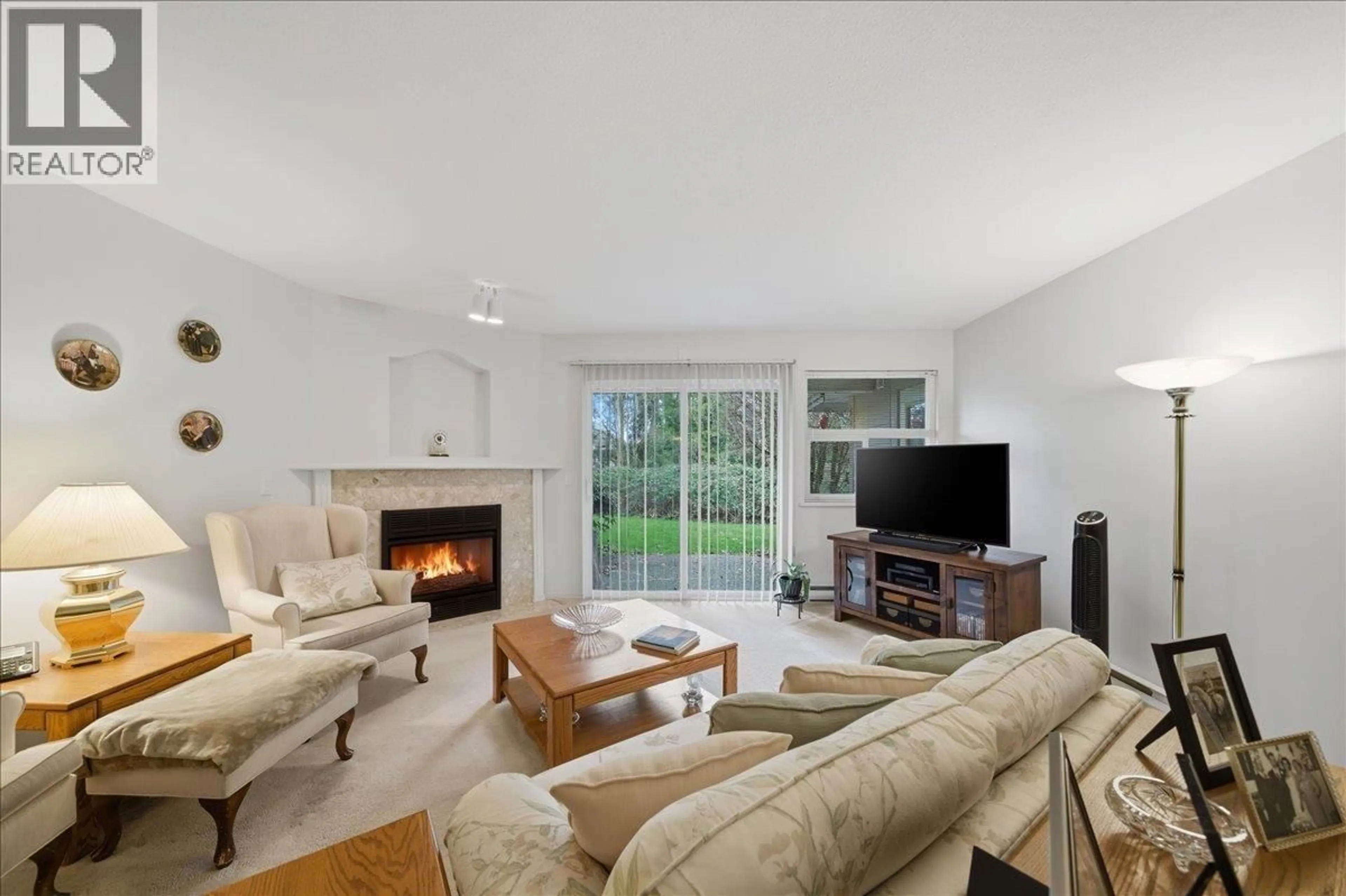 Living room with furniture, unknown for 23 - 12071 232B STREET, Maple Ridge British Columbia V2X0Z7