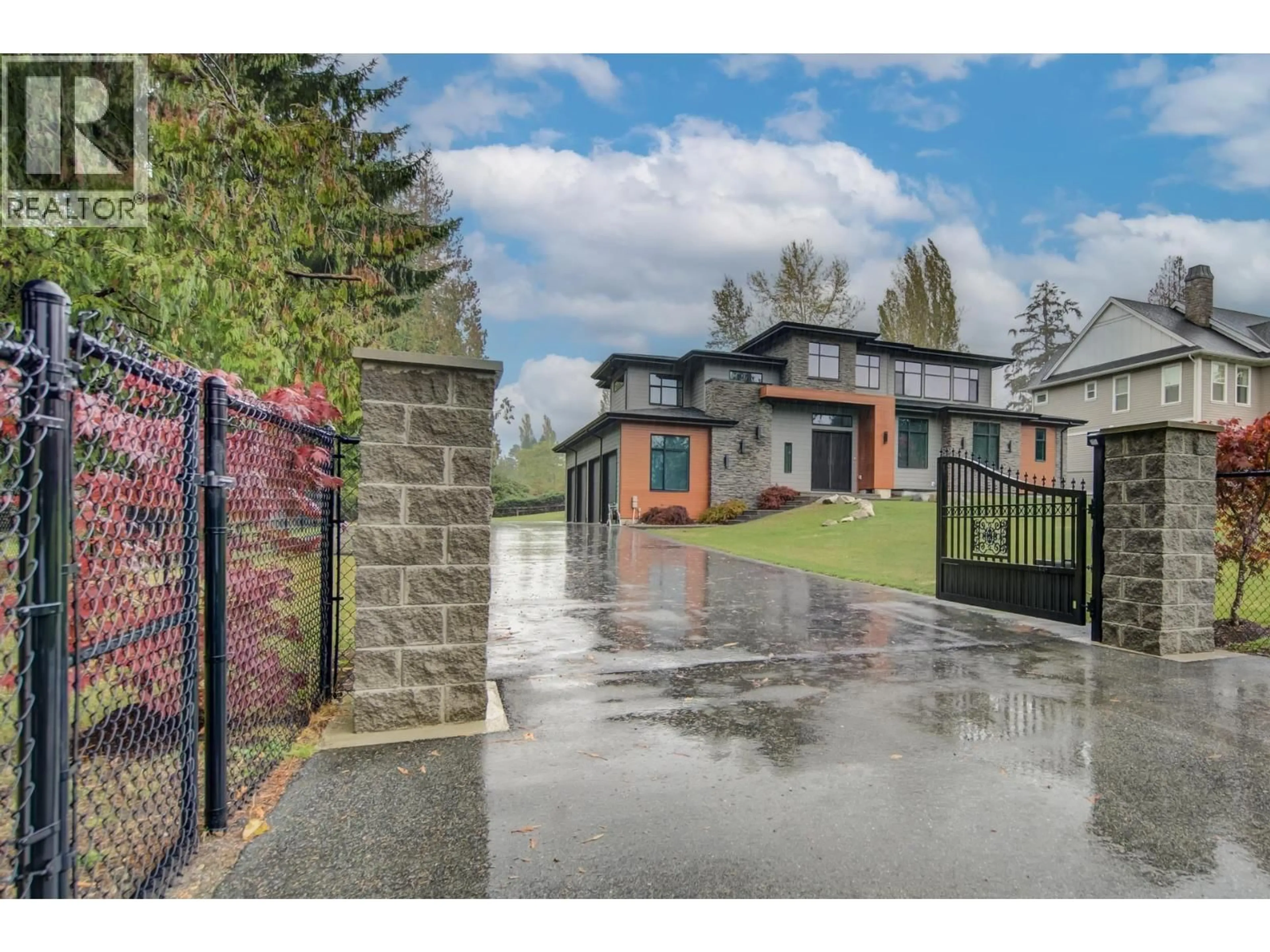 A pic from outside/outdoor area/front of a property/back of a property/a pic from drone, street for 24331 124 AVENUE, Maple Ridge British Columbia V4R1T4