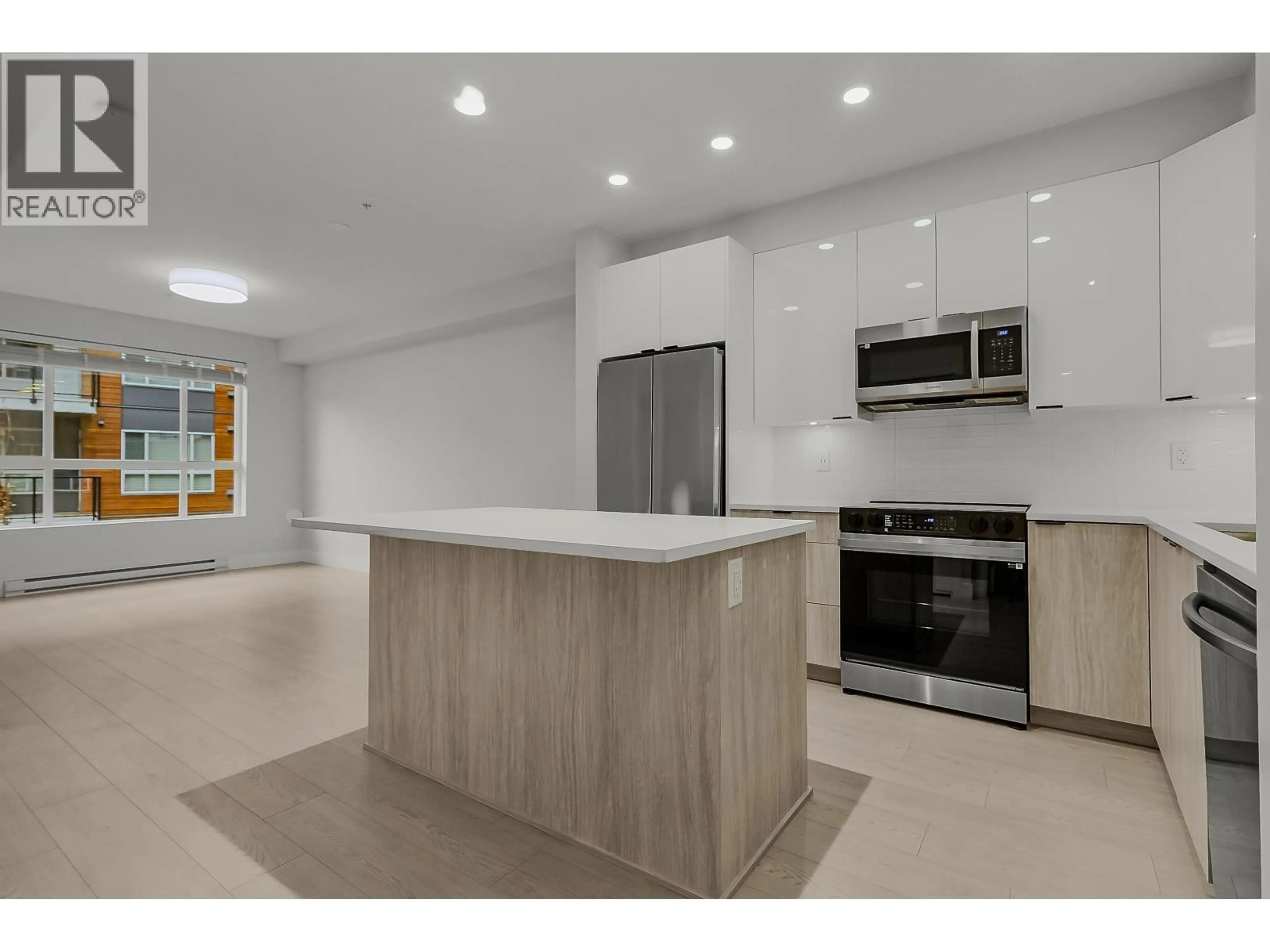 Open concept kitchen, ceramic/tile floor for 227 - 11655 FRASER STREET, Maple Ridge British Columbia V2X0X7