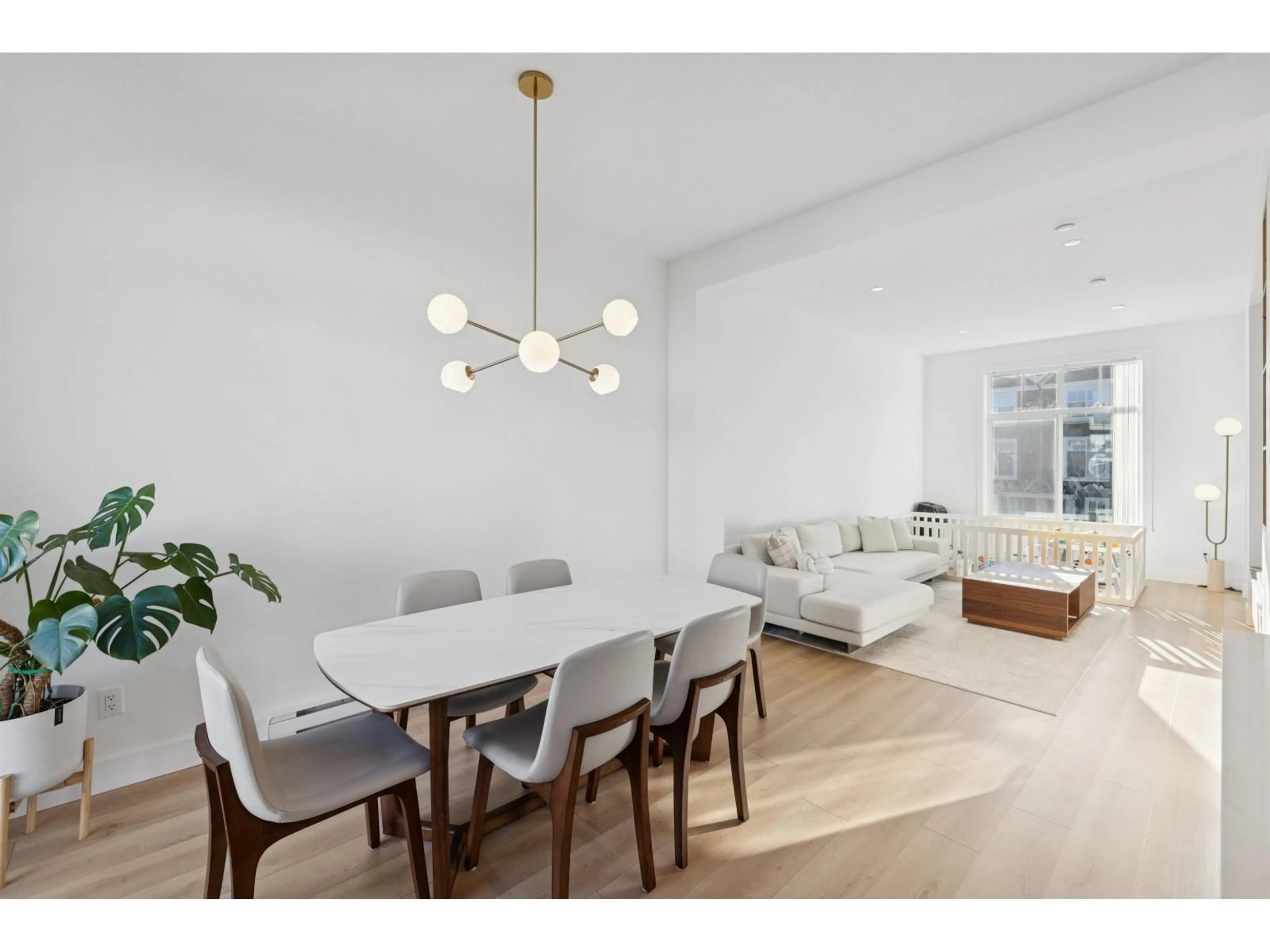 Dining room, wood/laminate floor for 3 - 14151 58A AVENUE, Surrey British Columbia V3X0L1