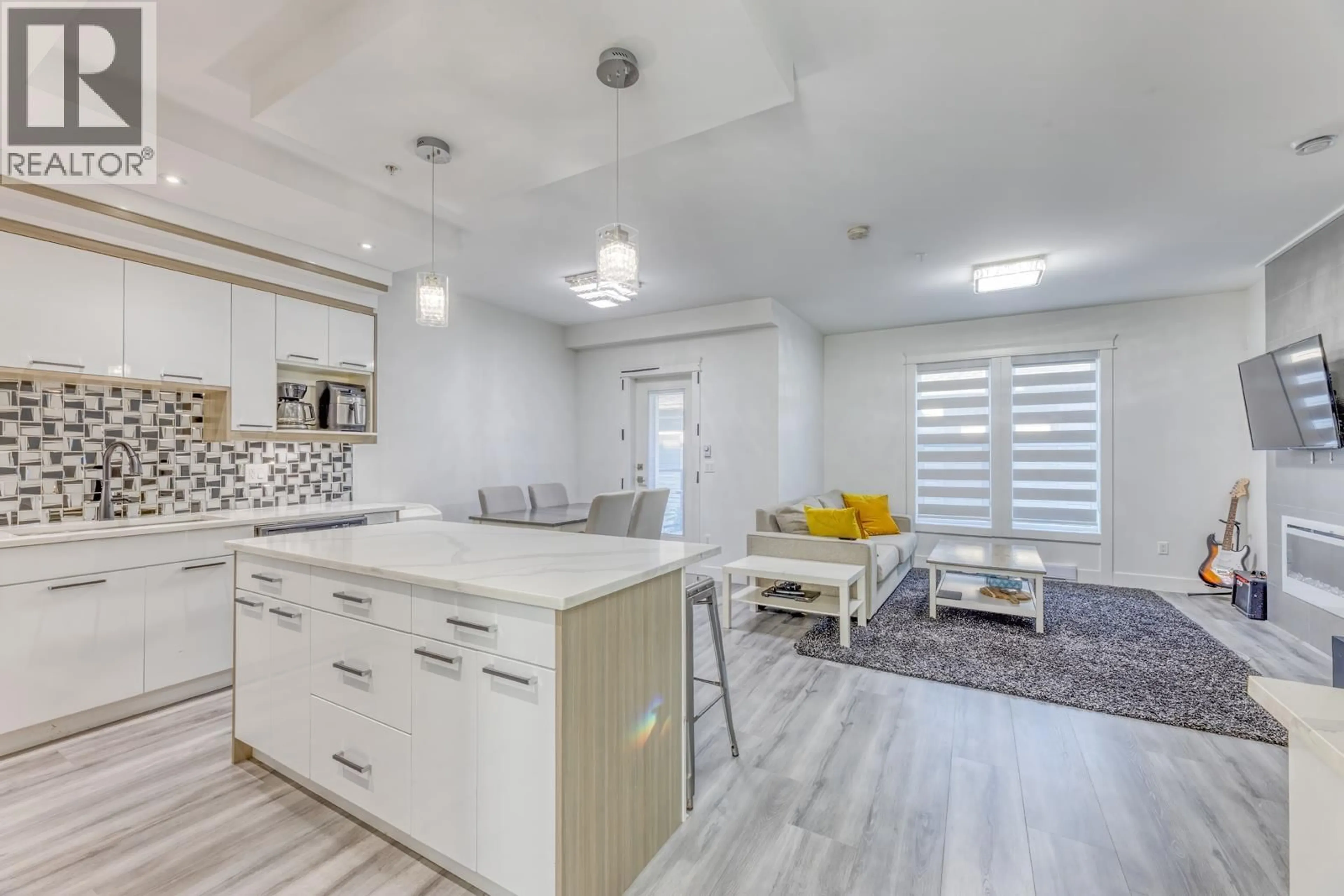 Open concept kitchen, unknown for 3 - 1526 GRANT AVENUE, Port Coquitlam British Columbia V5B2K5