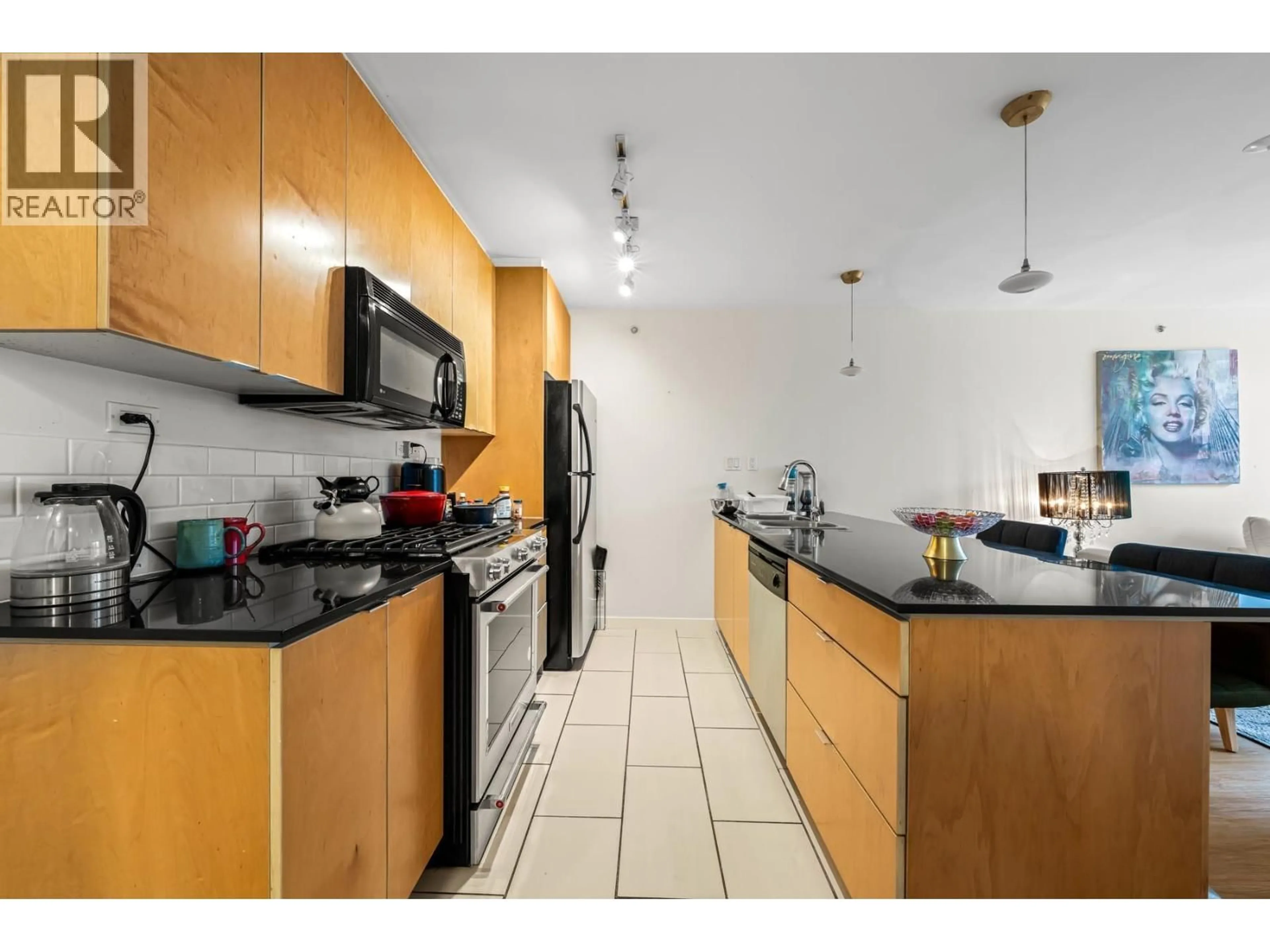 Standard kitchen, unknown for 305 - 989 BEATTY STREET, Vancouver British Columbia V6Z3C2