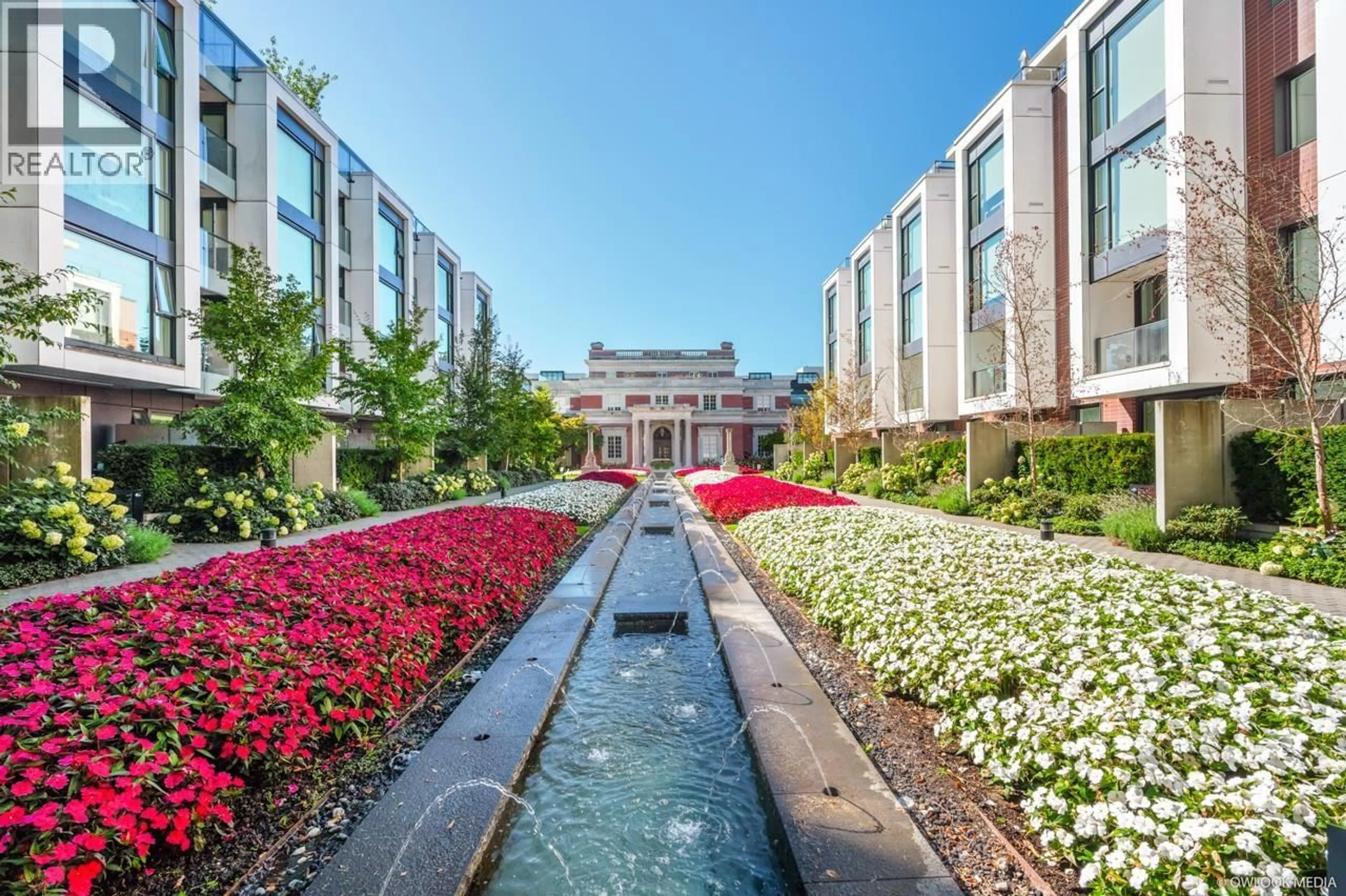 Patio, street for 203 - 1561 57TH AVENUE, Vancouver British Columbia V6P0H5