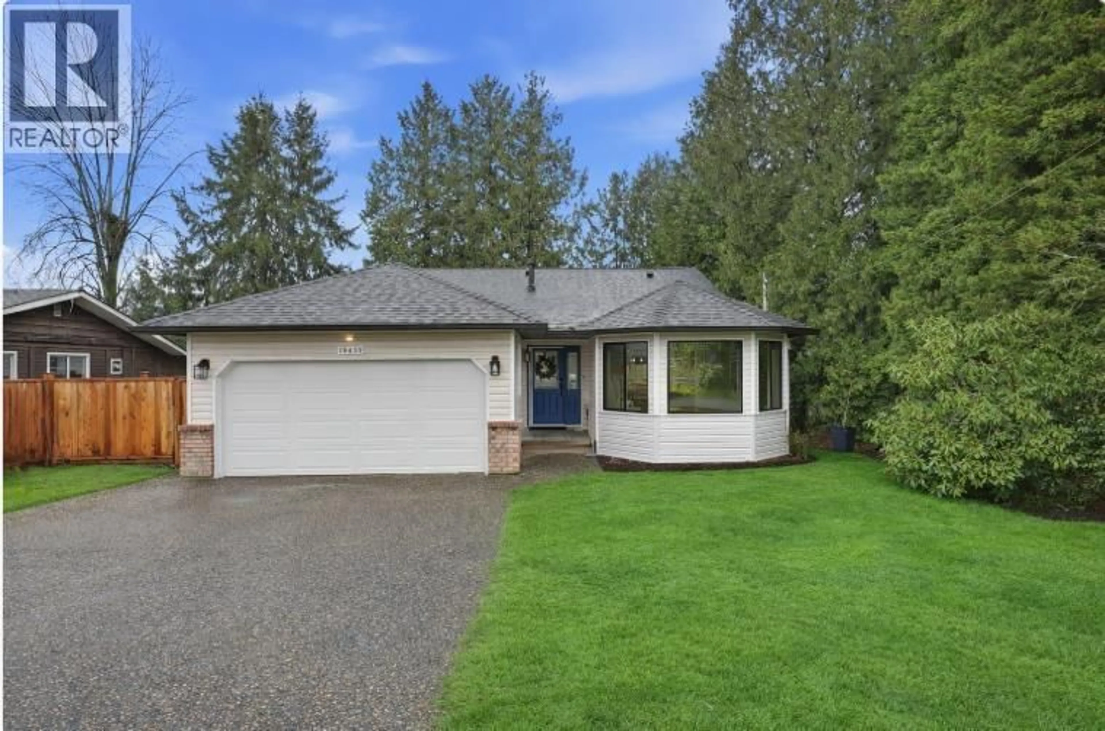 Home with vinyl exterior material, street for 19439 PARK ROAD, Pitt Meadows British Columbia V3Y1C8