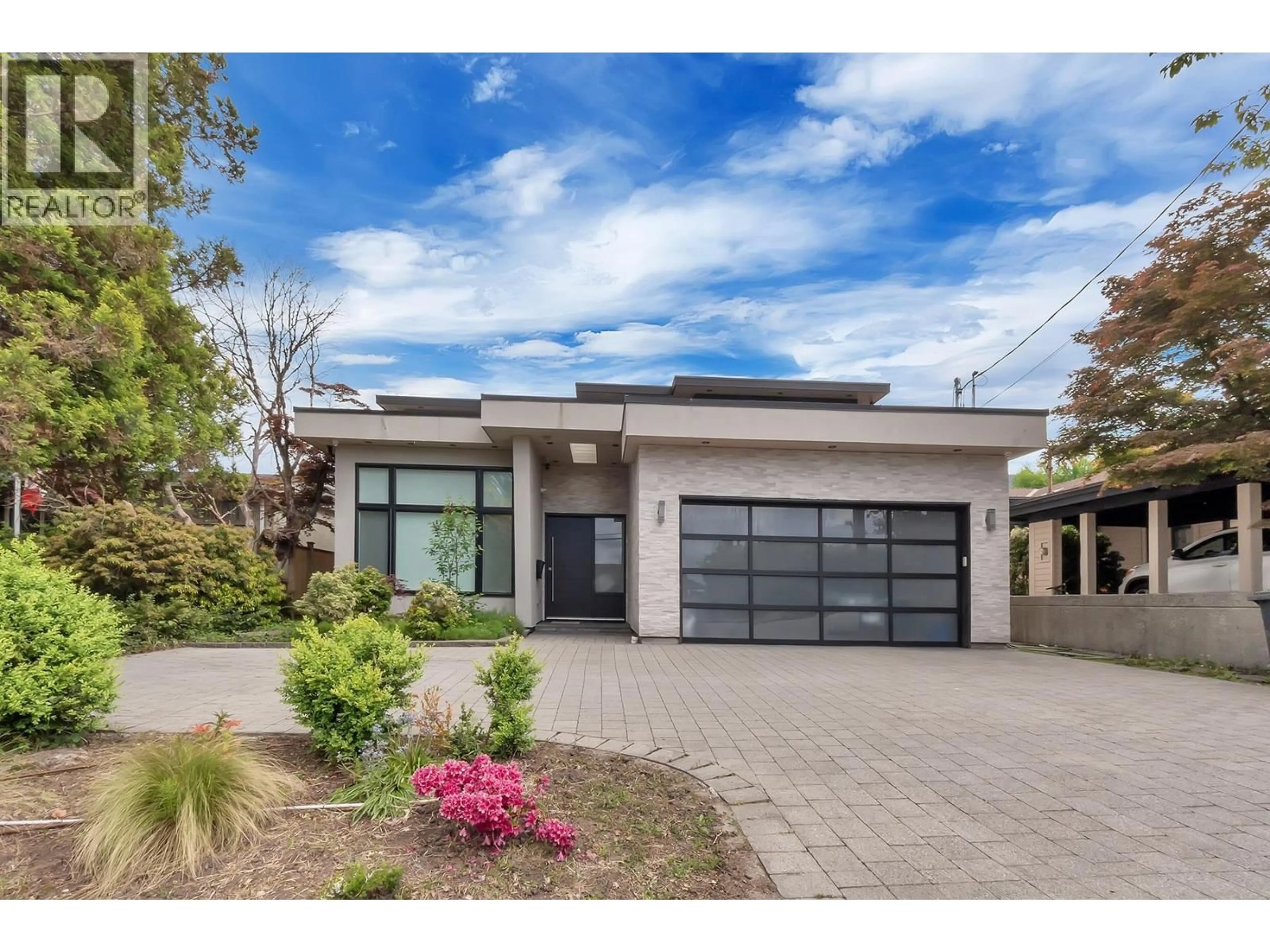 Home with brick exterior material, street for 440 QUEENS ROAD, North Vancouver British Columbia V7N2K7