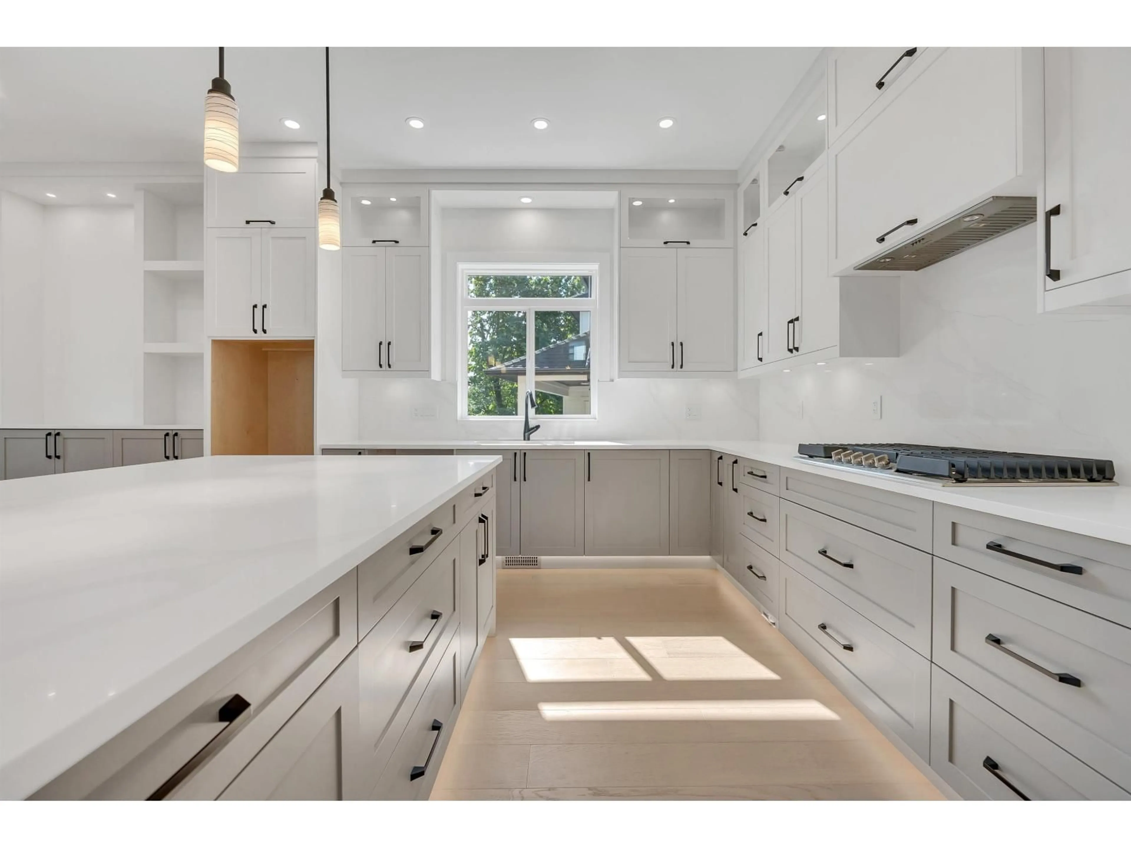 Open concept kitchen, ceramic/tile floor for 2378 MERLOT BOULEVARD, Abbotsford British Columbia V4X0A6