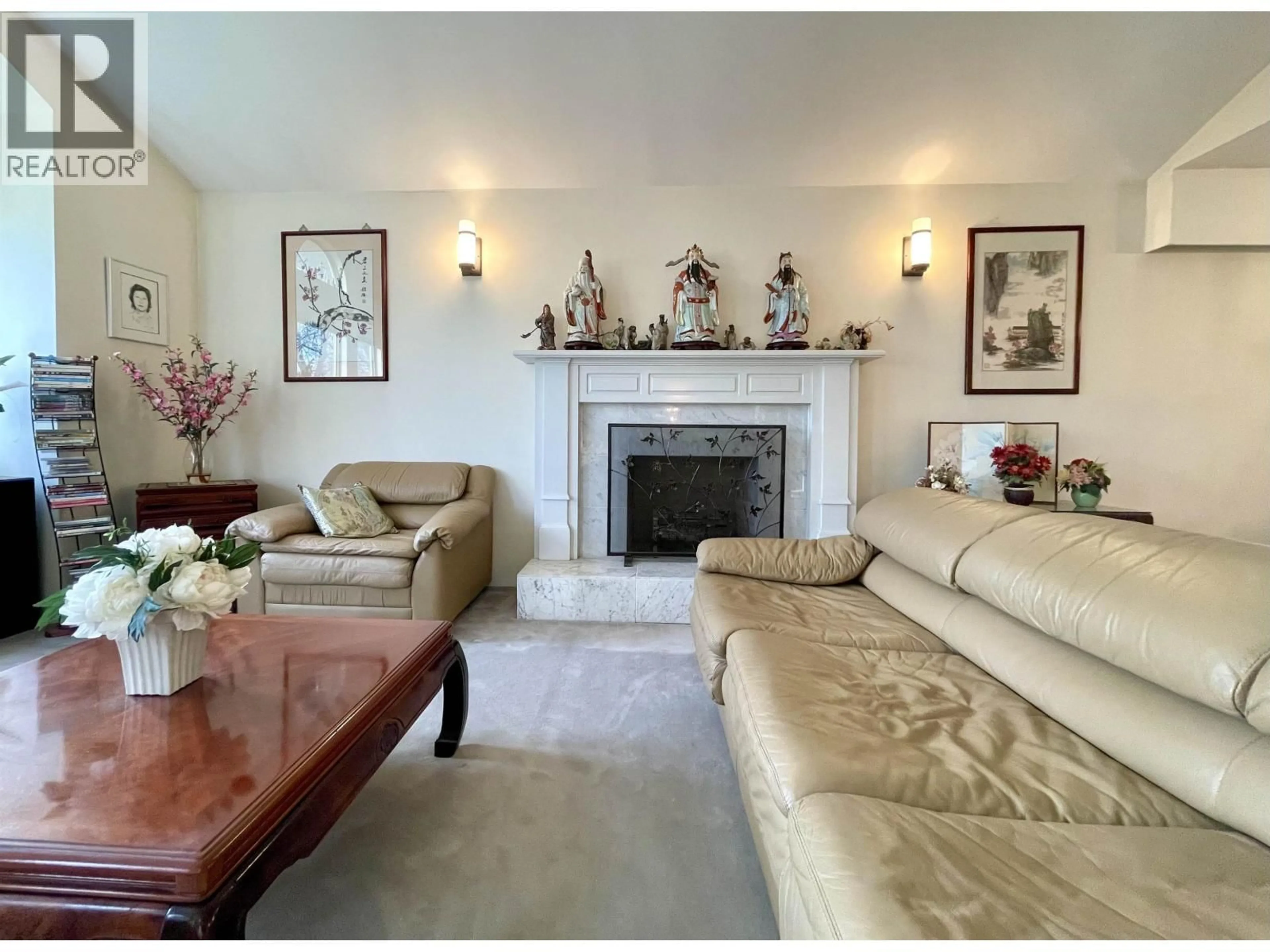 Living room with furniture, unknown for 937 18TH AVENUE, Vancouver British Columbia V5Z1W4