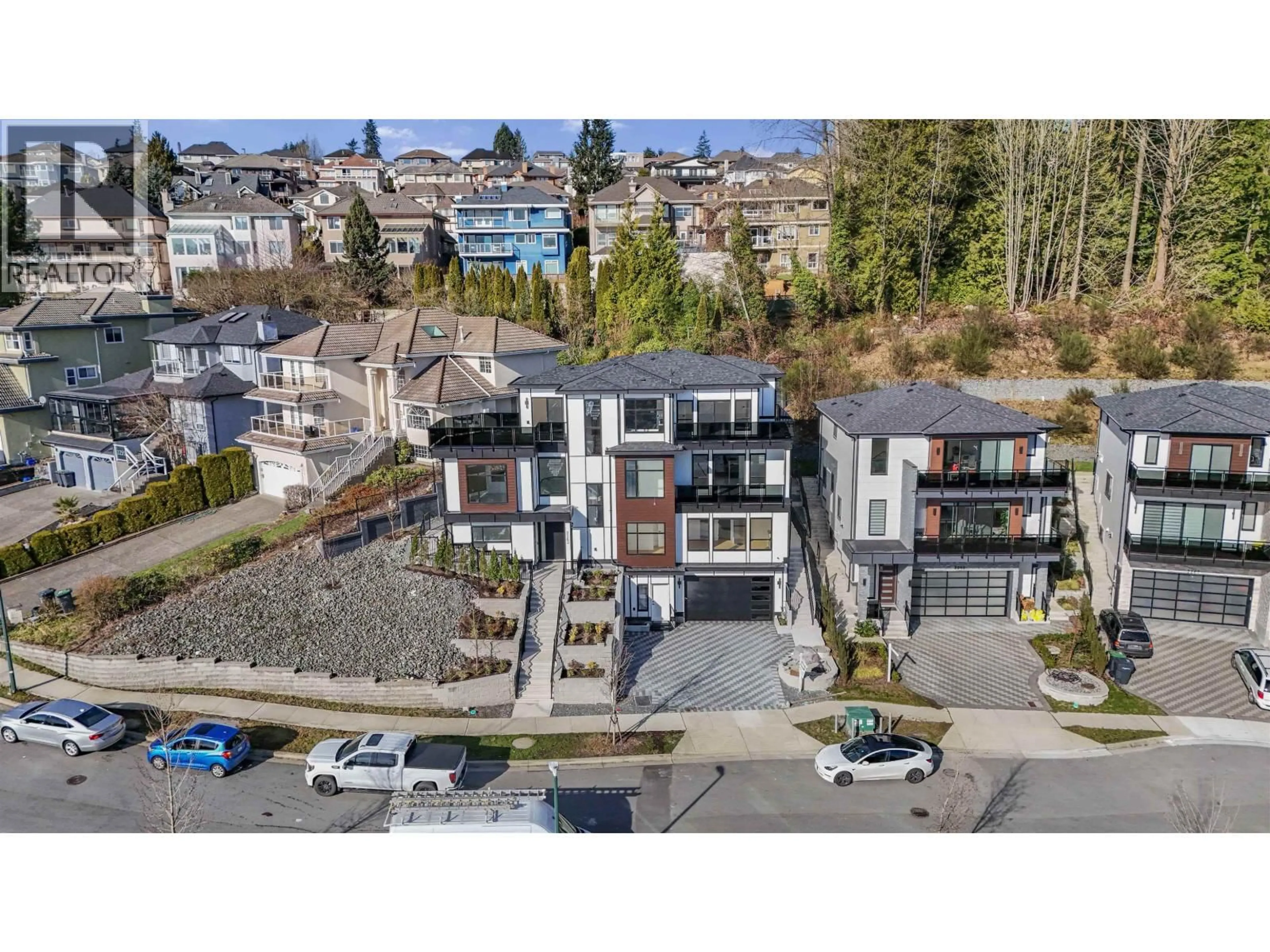 A pic from outside/outdoor area/front of a property/back of a property/a pic from drone, unknown for 2263 MONASHEE COURT, Coquitlam British Columbia V3K6P7