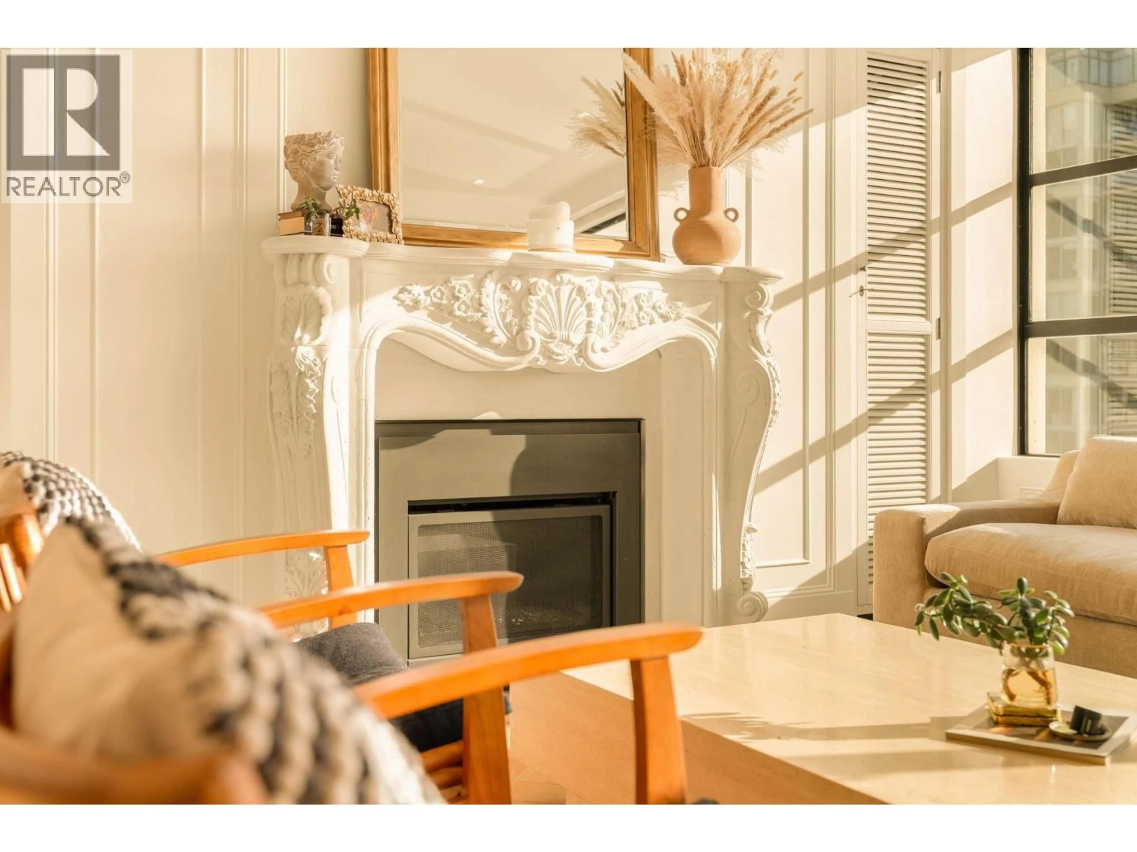 Living room with furniture, wood/laminate floor for 302 - 1008 BEACH AVENUE, Vancouver British Columbia V6E1T7