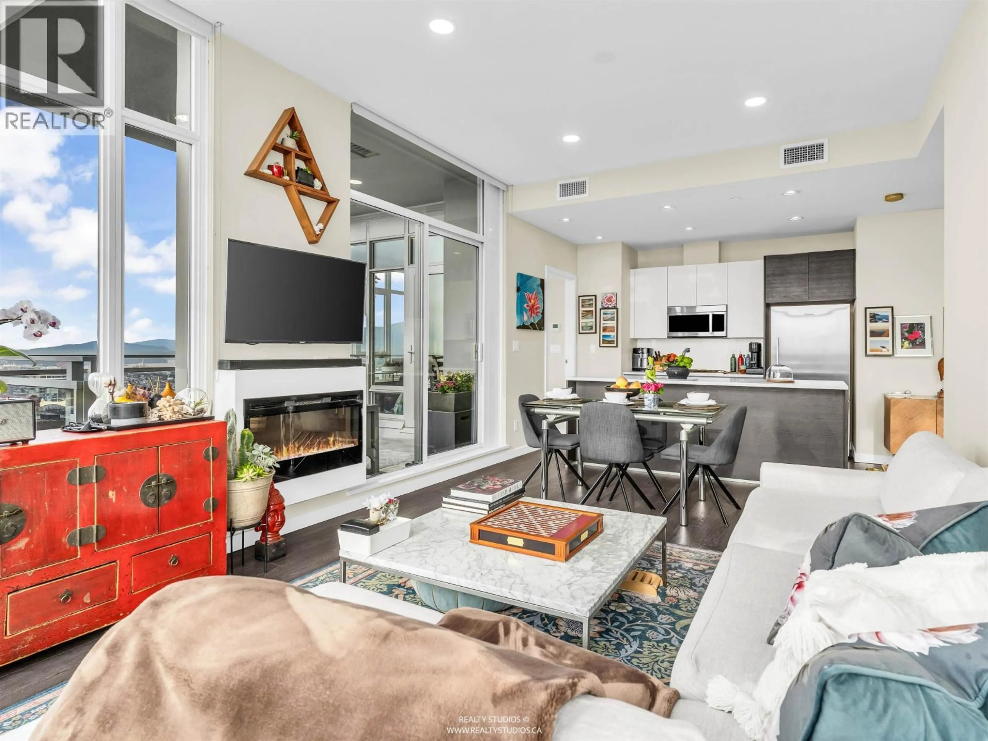 Living room with furniture, unknown for 4601 - 4485 SKYLINE DRIVE, Burnaby British Columbia V5C0J2