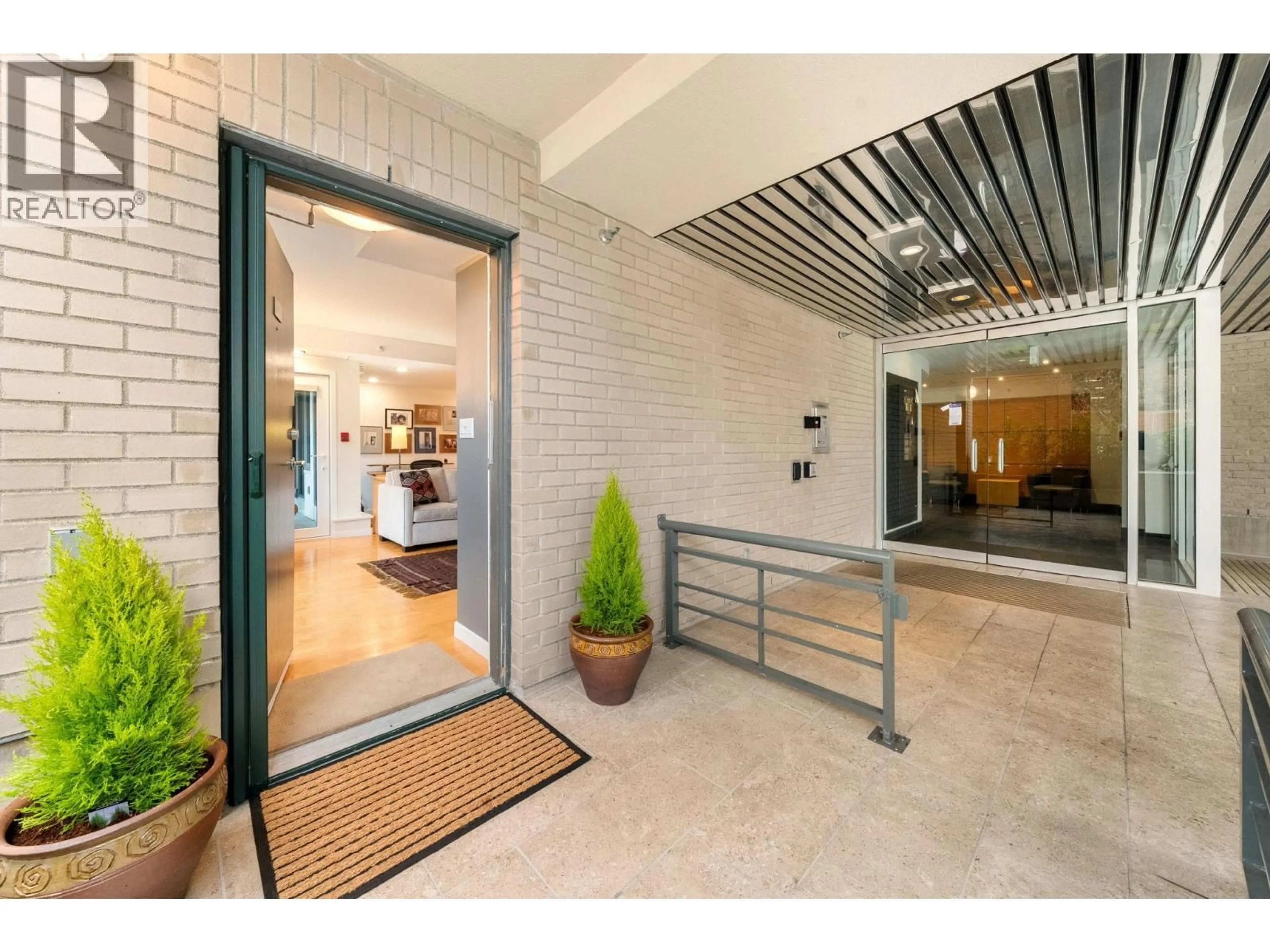 Indoor foyer for 1878 YORK AVENUE, Vancouver British Columbia V6J5A7