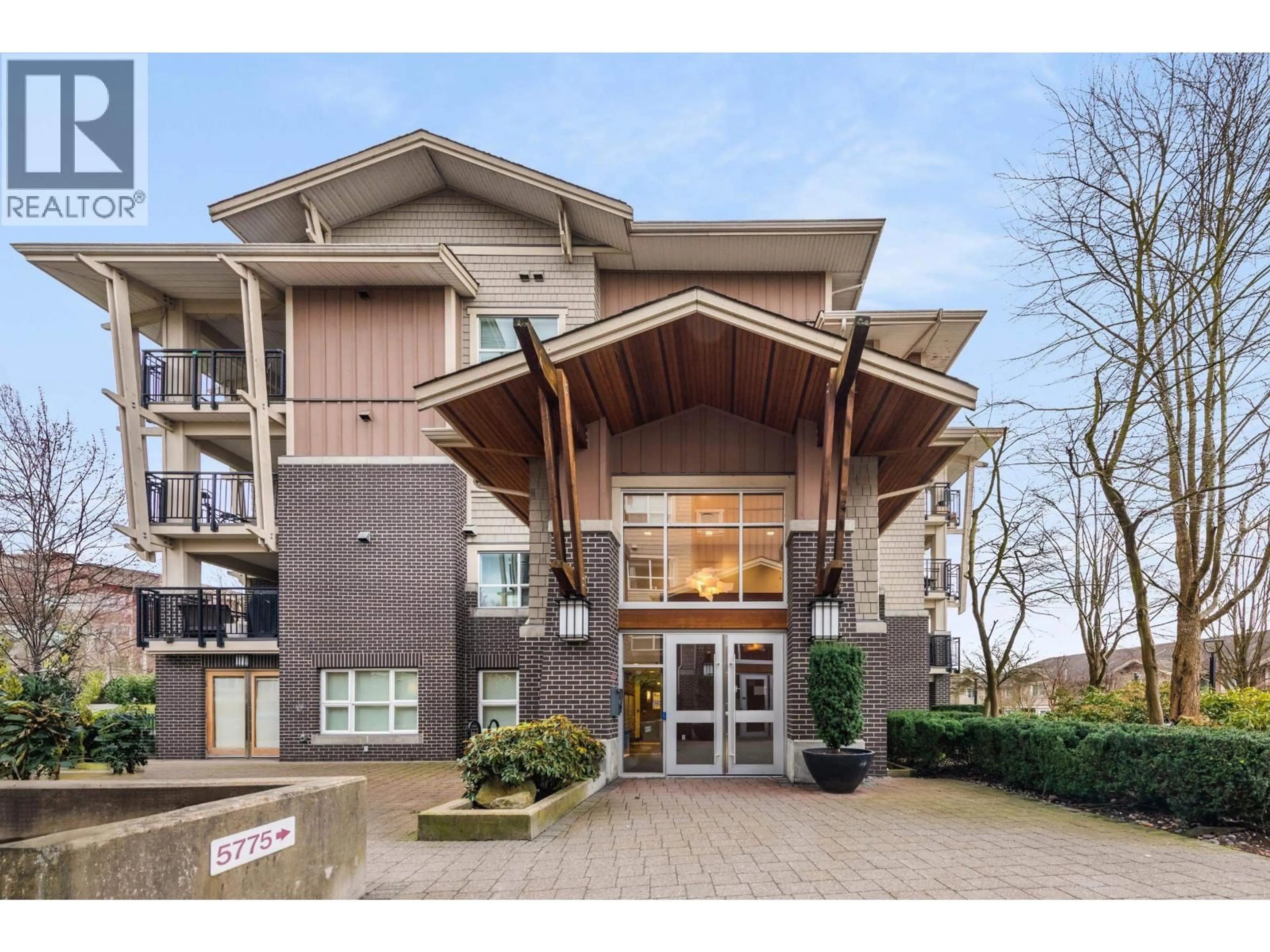 Unknown for 211 - 5775 IRMIN STREET, Burnaby British Columbia V5J0C3