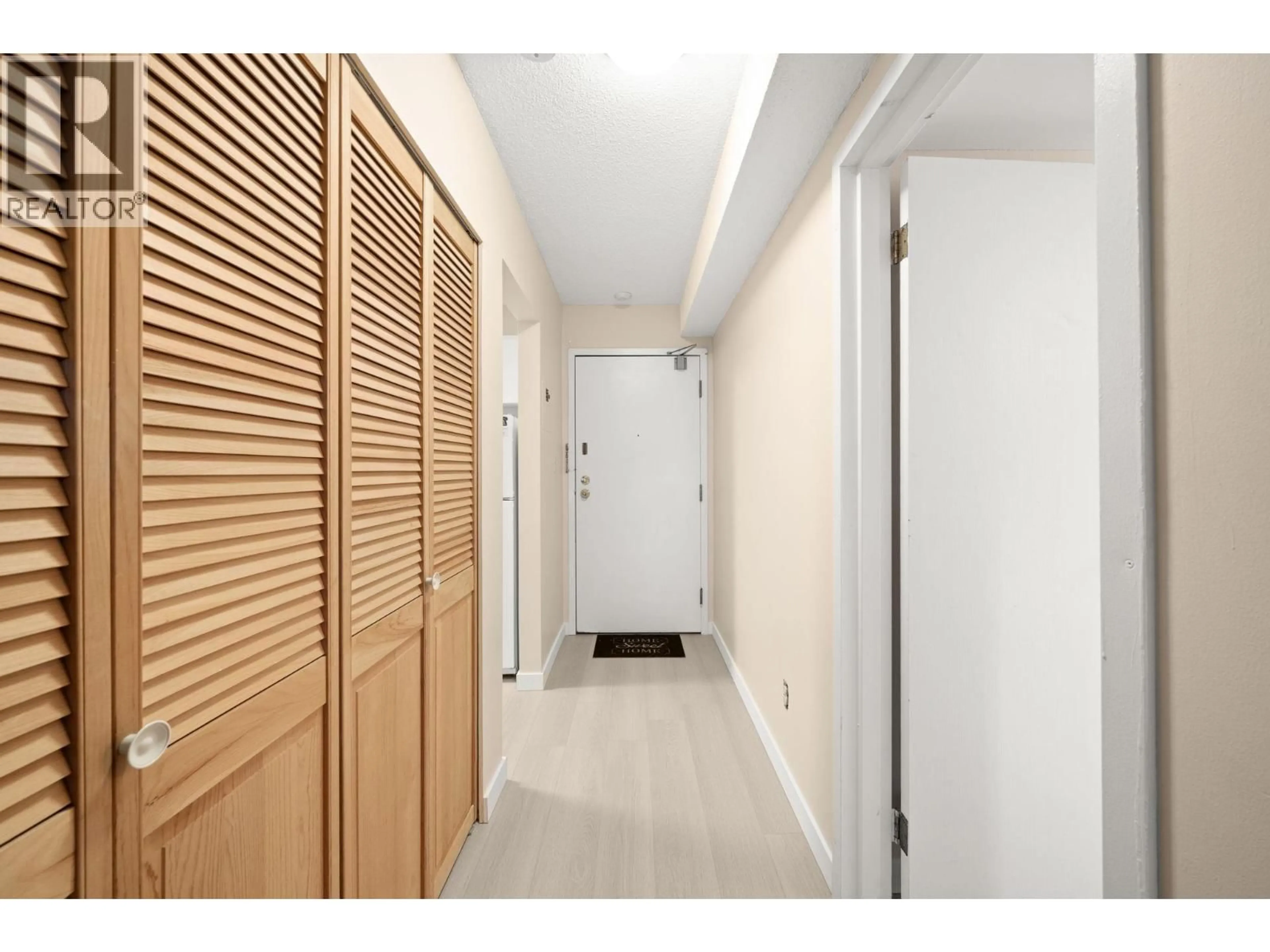 Unknown for 301 - 601 NORTH ROAD, Coquitlam British Columbia V3J1P1