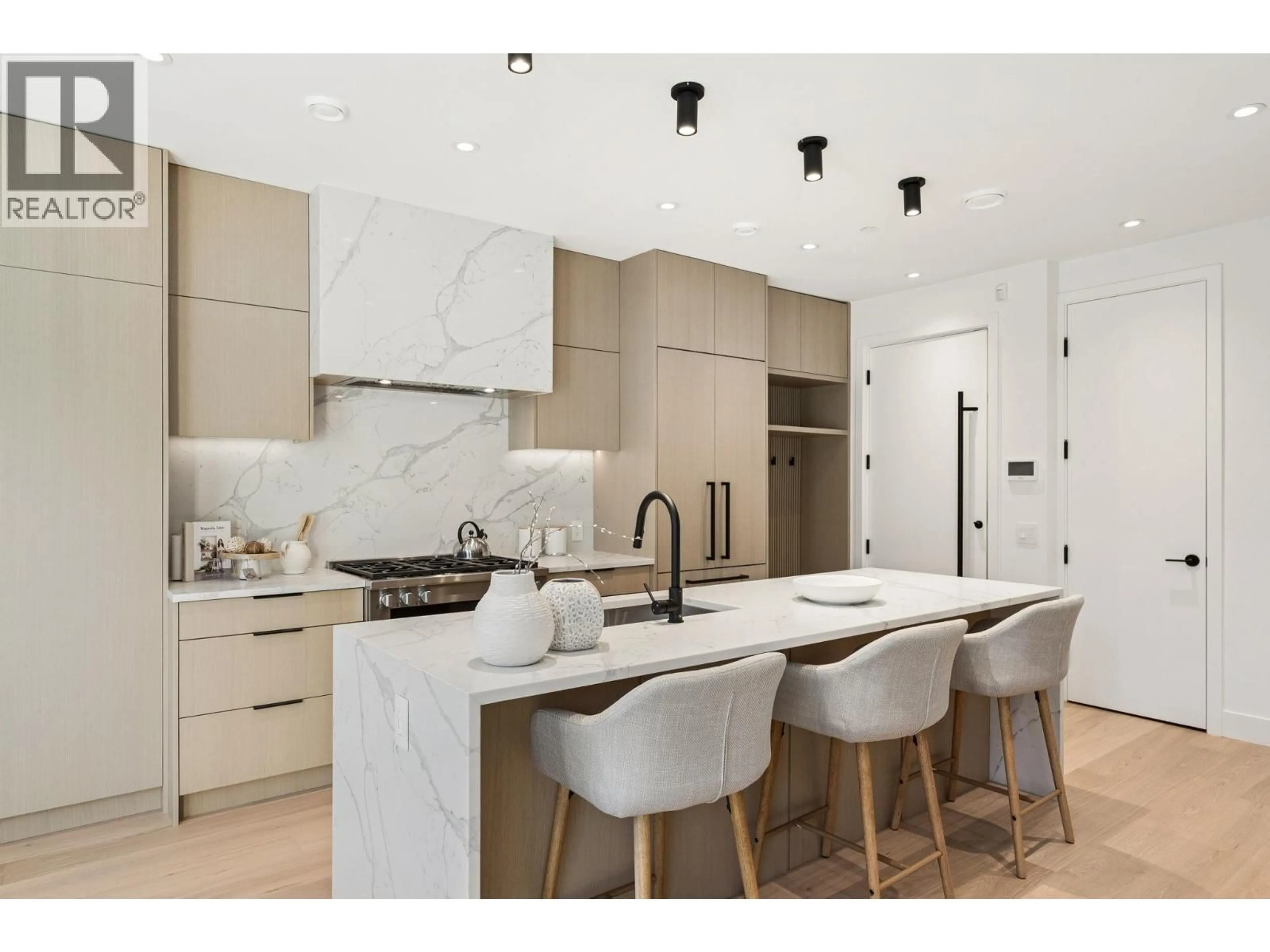 Contemporary kitchen, unknown for 2 - 3036 14TH AVENUE, Vancouver British Columbia V6K2X8