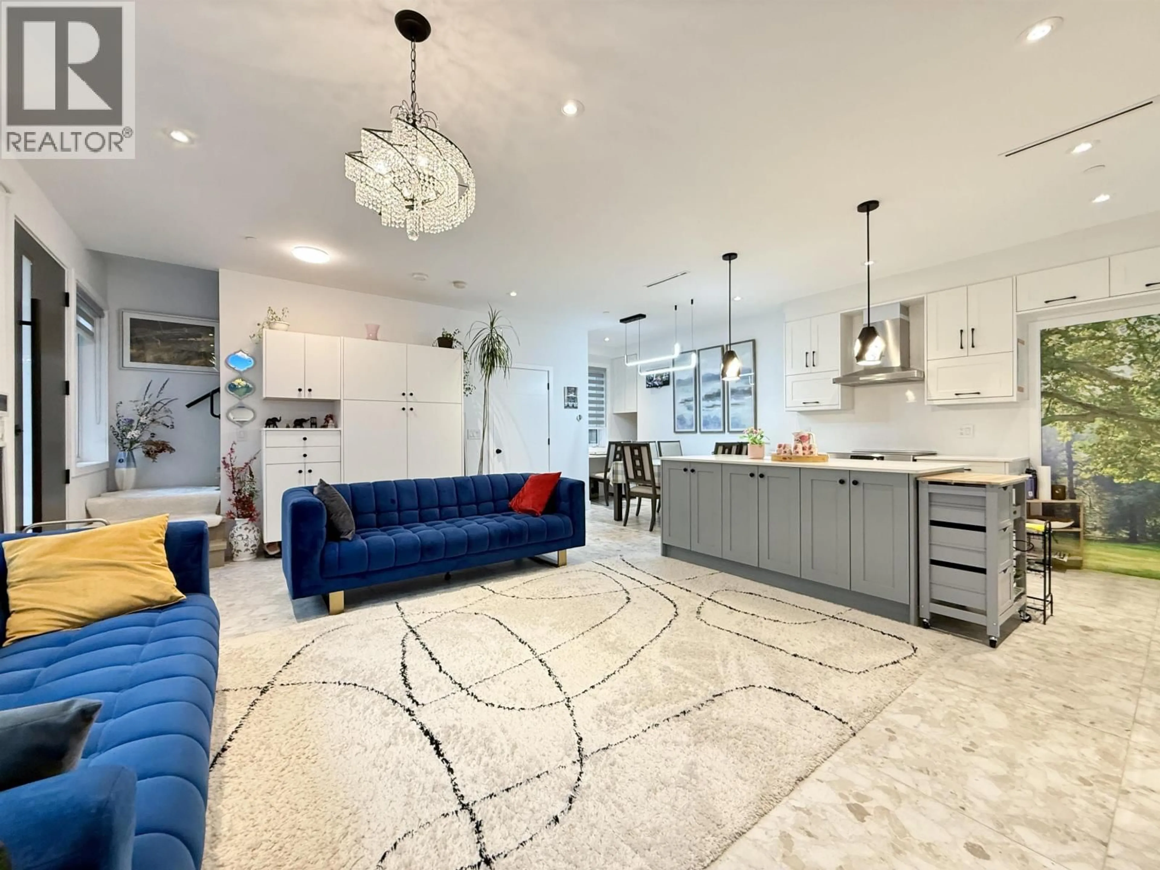 Open concept kitchen, ceramic/tile floor for 2931 28TH AVENUE, Vancouver British Columbia V5R1S3