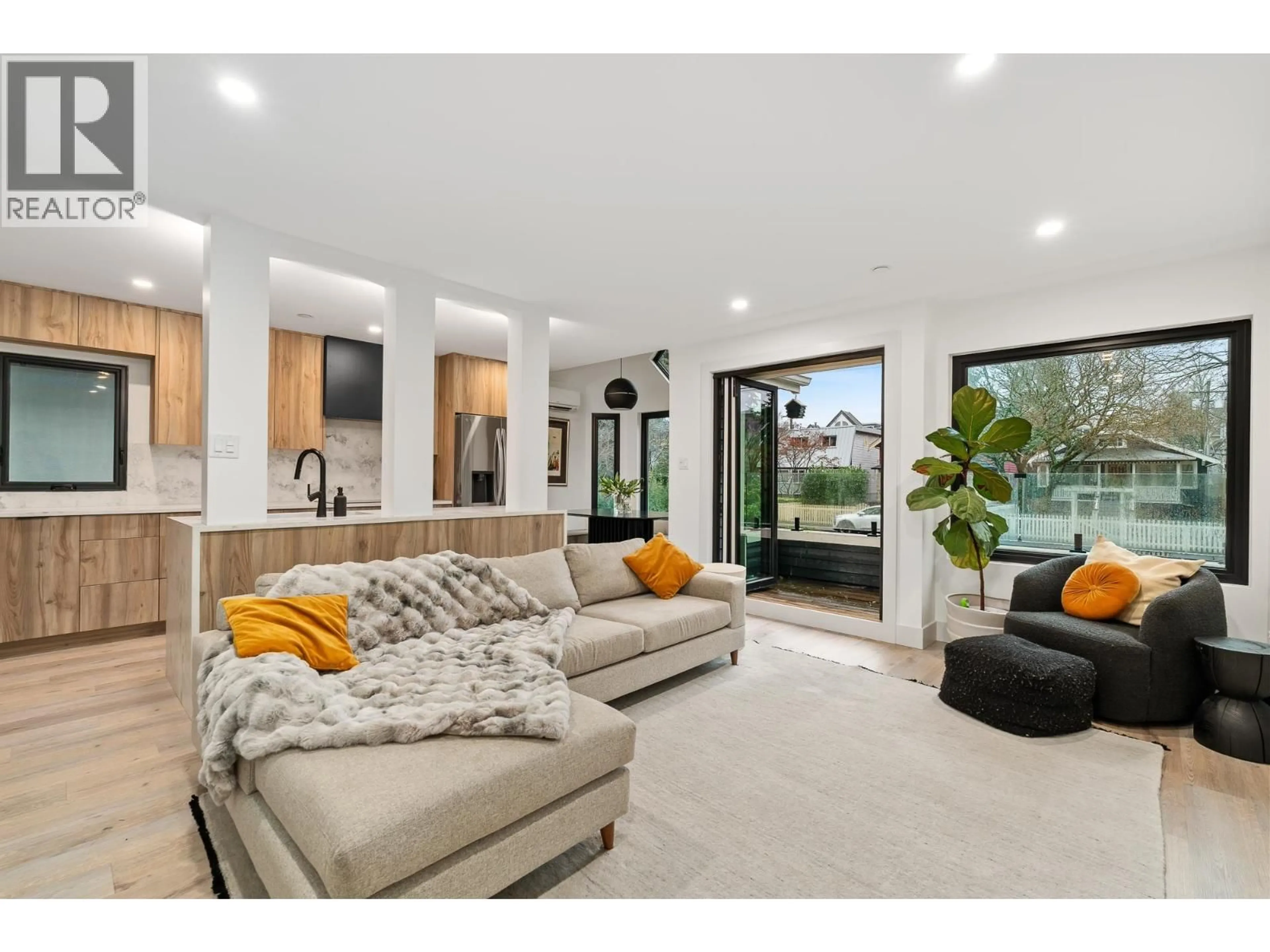 Living room with furniture, unknown for 3232 5TH AVENUE, Vancouver British Columbia V6K1V4