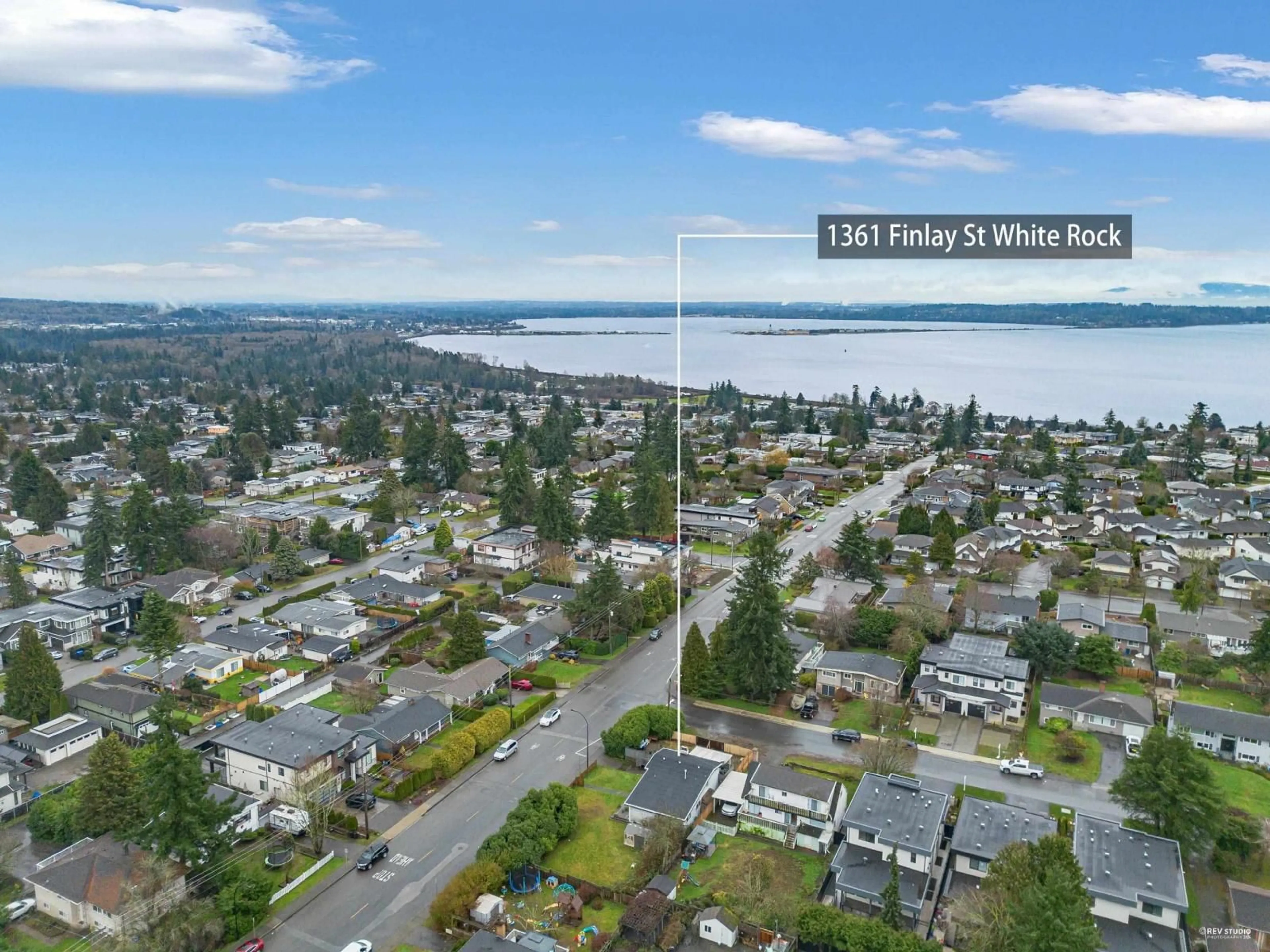 A pic from outside/outdoor area/front of a property/back of a property/a pic from drone, water/lake/river/ocean view for 1361 FINLAY STREET, White Rock British Columbia V4B4L4