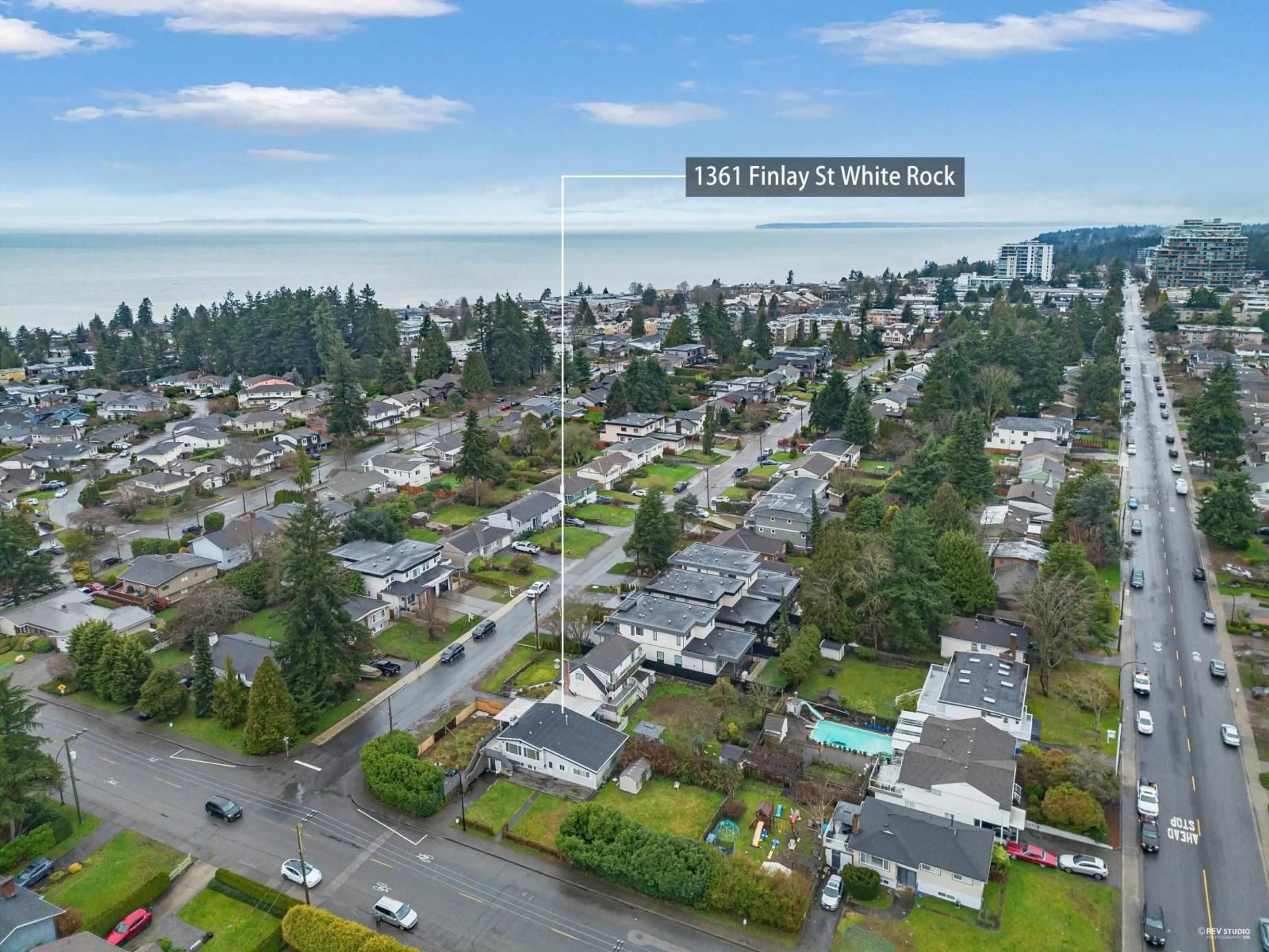 A pic from outside/outdoor area/front of a property/back of a property/a pic from drone, water/lake/river/ocean view for 1361 FINLAY STREET, White Rock British Columbia V4B4L4