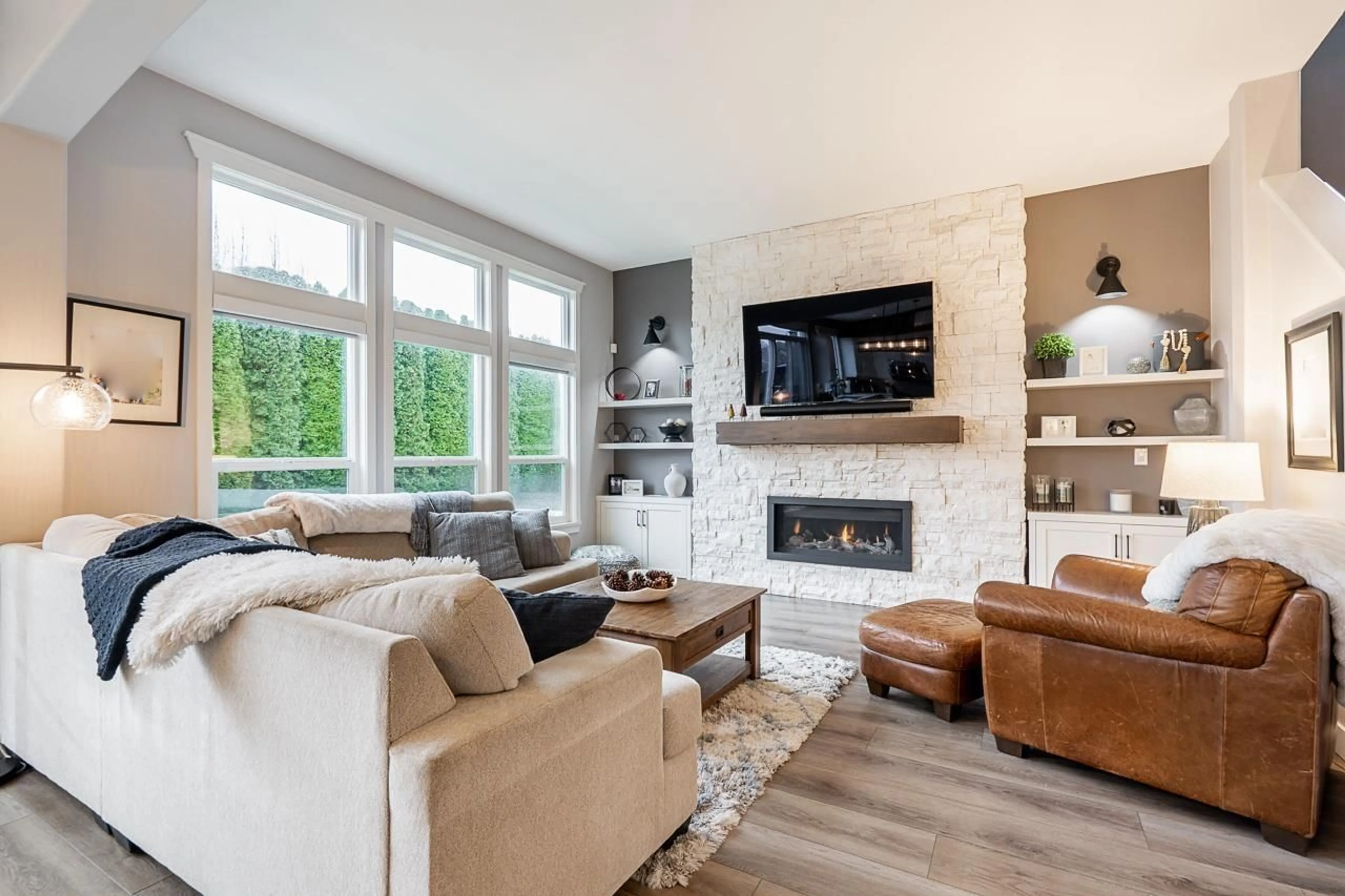 Living room with furniture, unknown for 14782 59 AVENUE, Surrey British Columbia V3S0V7