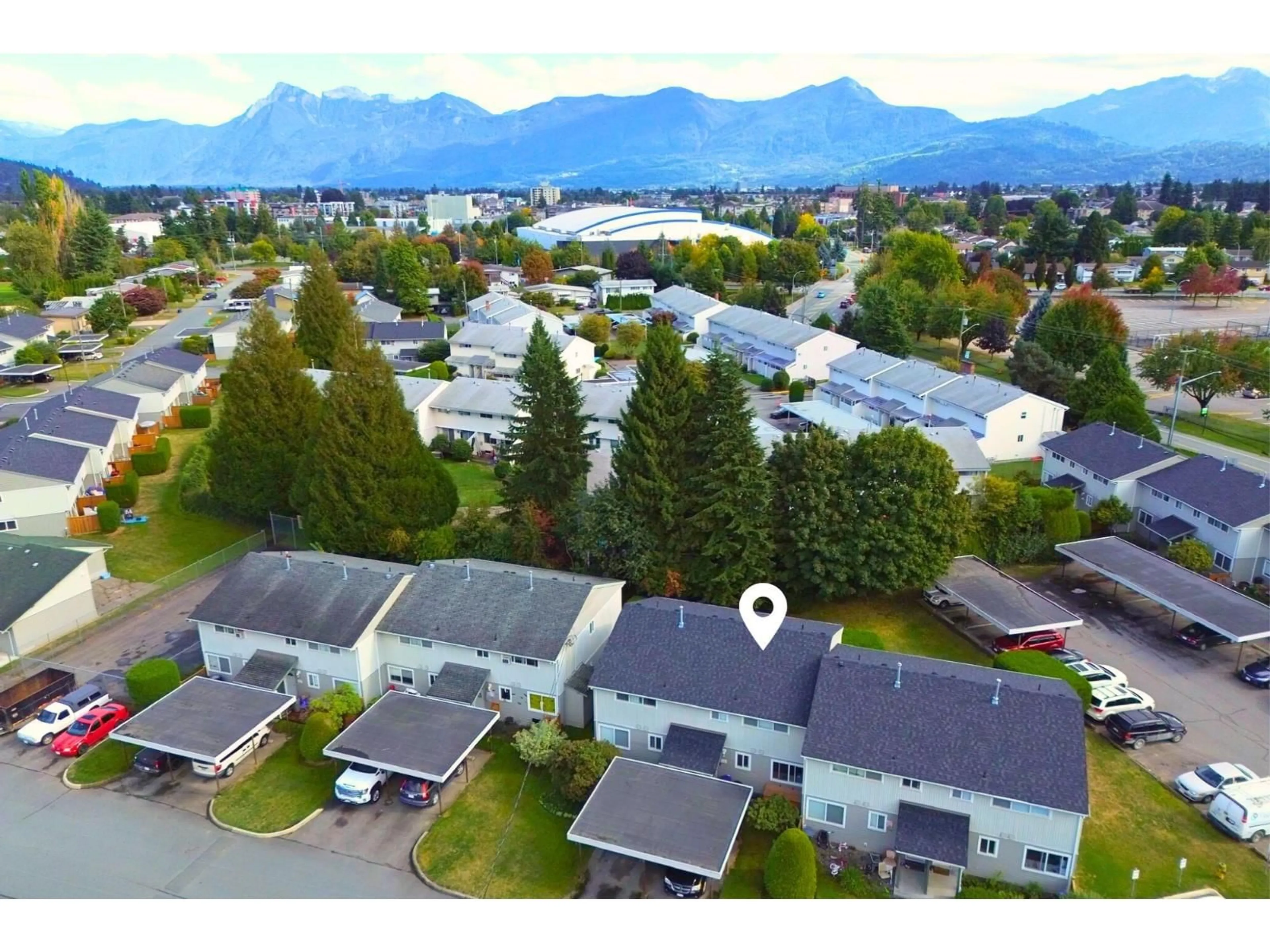 A pic from outside/outdoor area/front of a property/back of a property/a pic from drone, mountain view for 65 - 45185 WOLFE ROAD, Chilliwack British Columbia V2P1V5