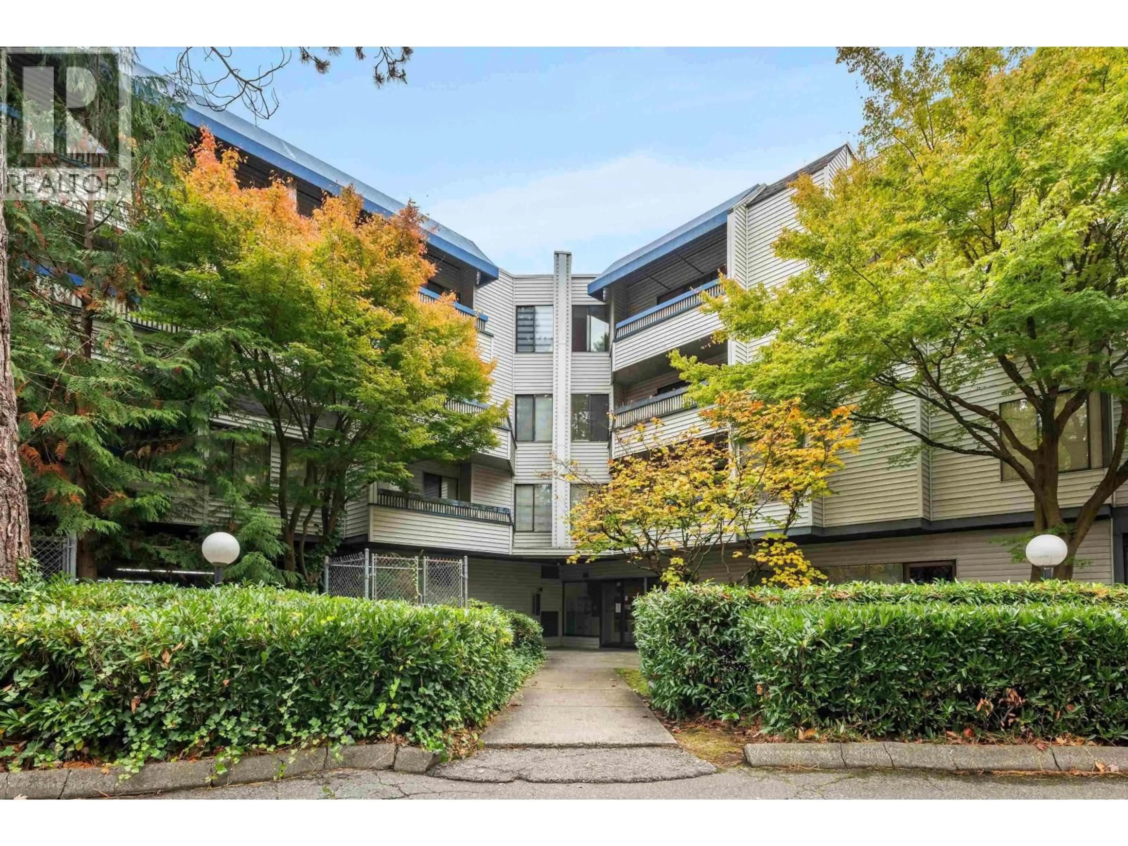 Patio, street for 302 - 5800 COONEY ROAD, Richmond British Columbia V6X3A8