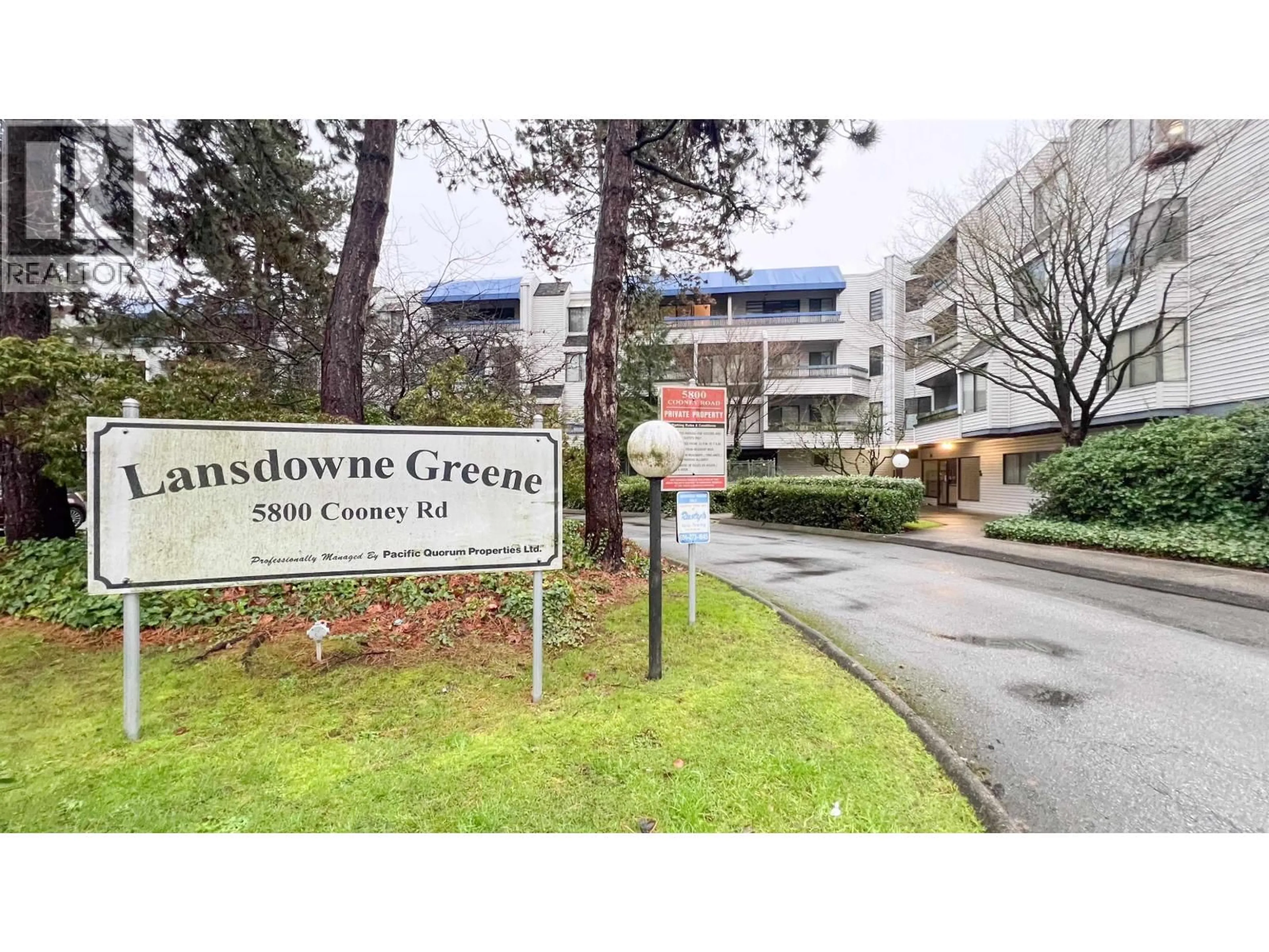 Indoor foyer for 302 - 5800 COONEY ROAD, Richmond British Columbia V6X3A8