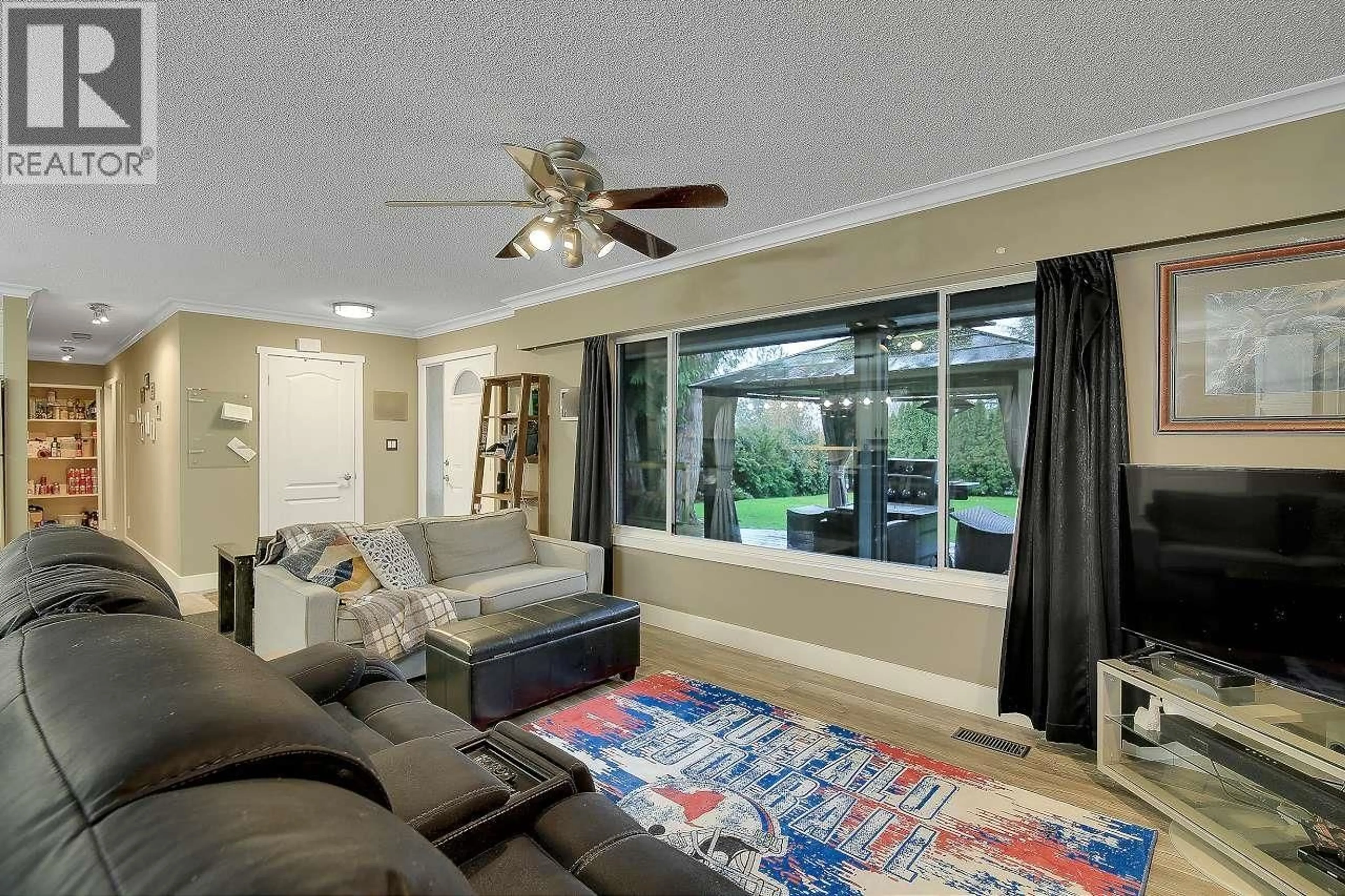 Living room with furniture, unknown for 24835 SMITH AVENUE, Maple Ridge British Columbia V4R2A7