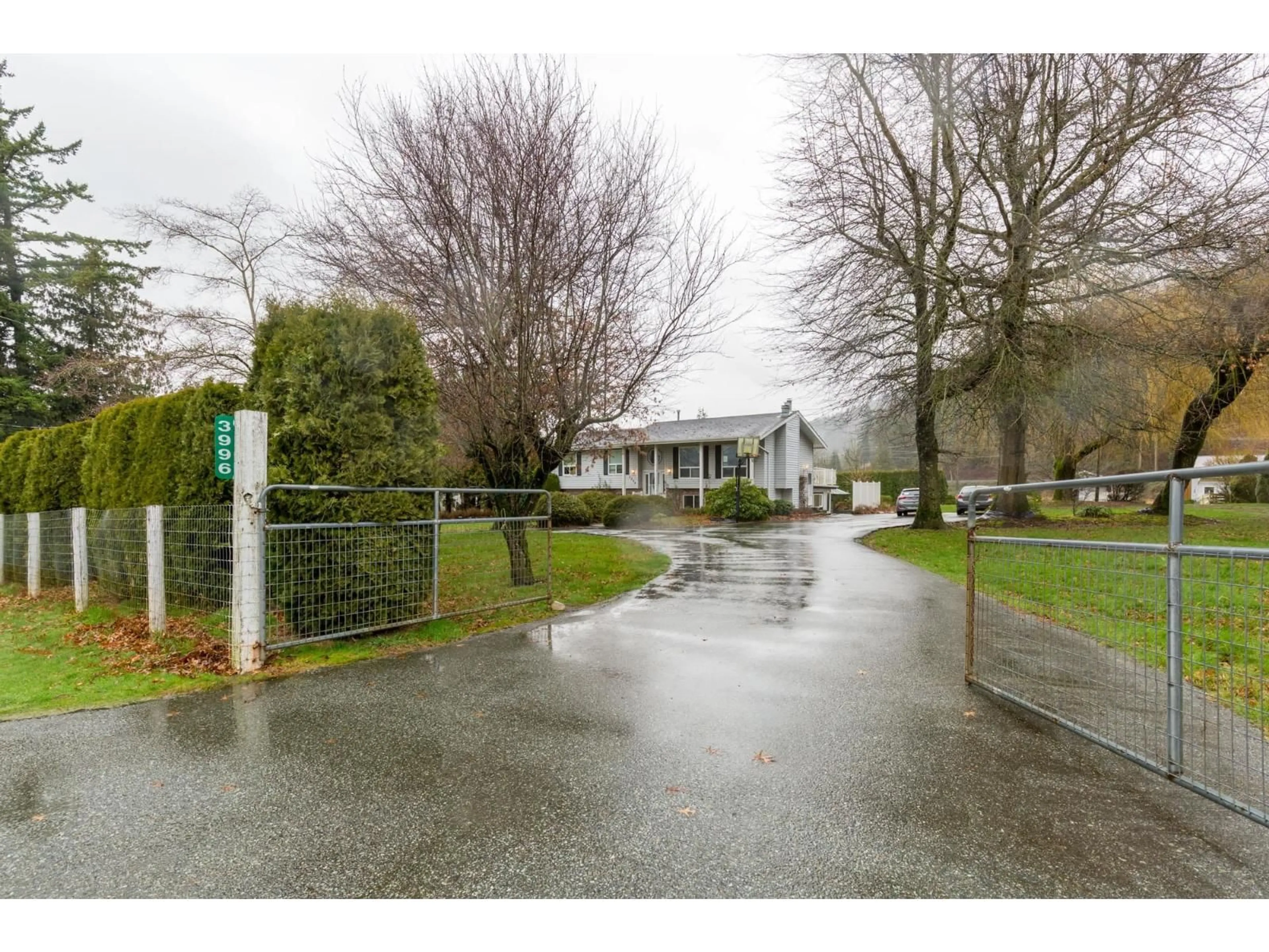 A pic from outside/outdoor area/front of a property/back of a property/a pic from drone, street for 3996 ECKERT STREET, Yarrow British Columbia V2R5J6