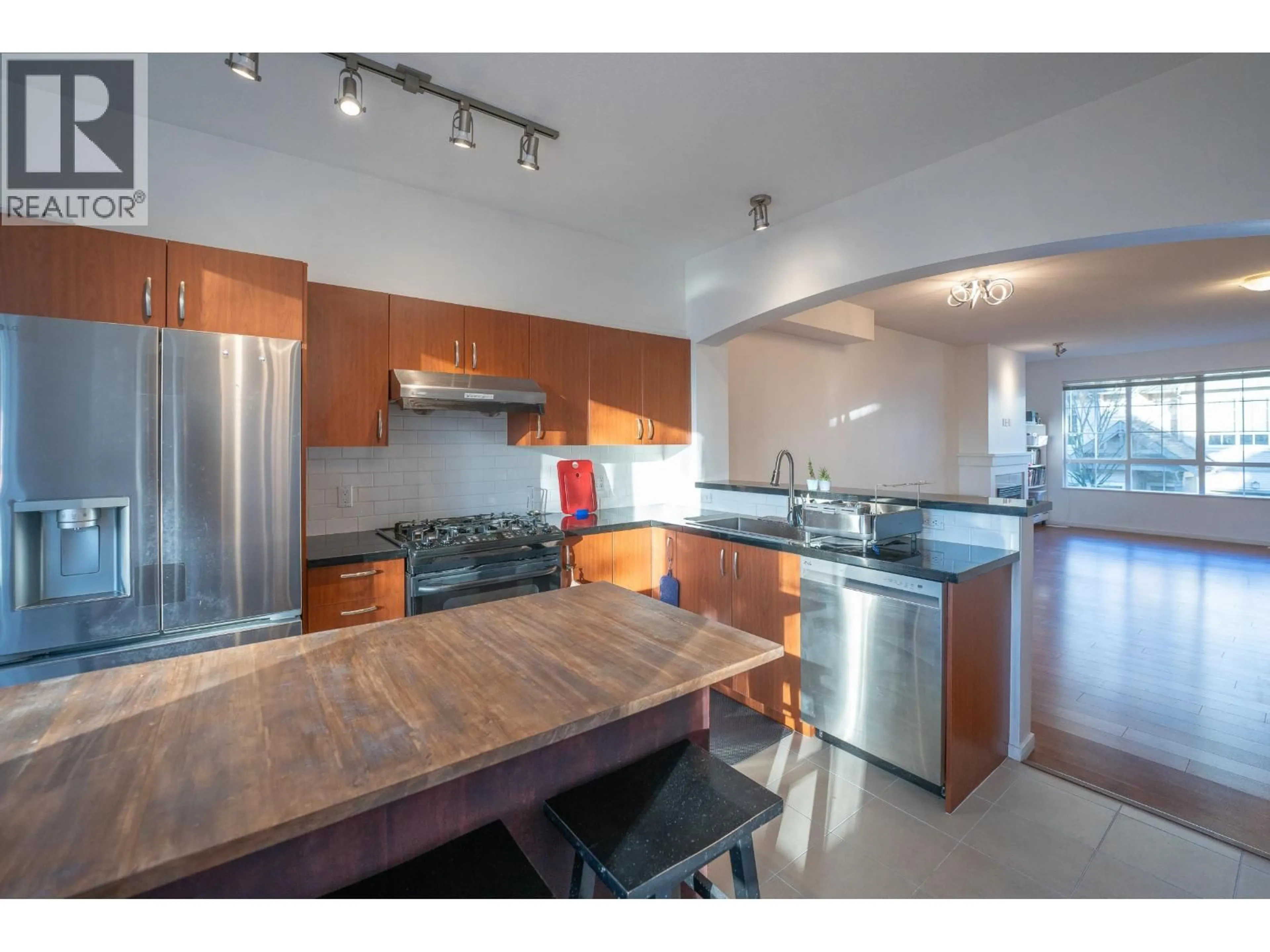 Open concept kitchen, unknown for 92 - 9088 HALSTON COURT, Burnaby British Columbia V3N0A7