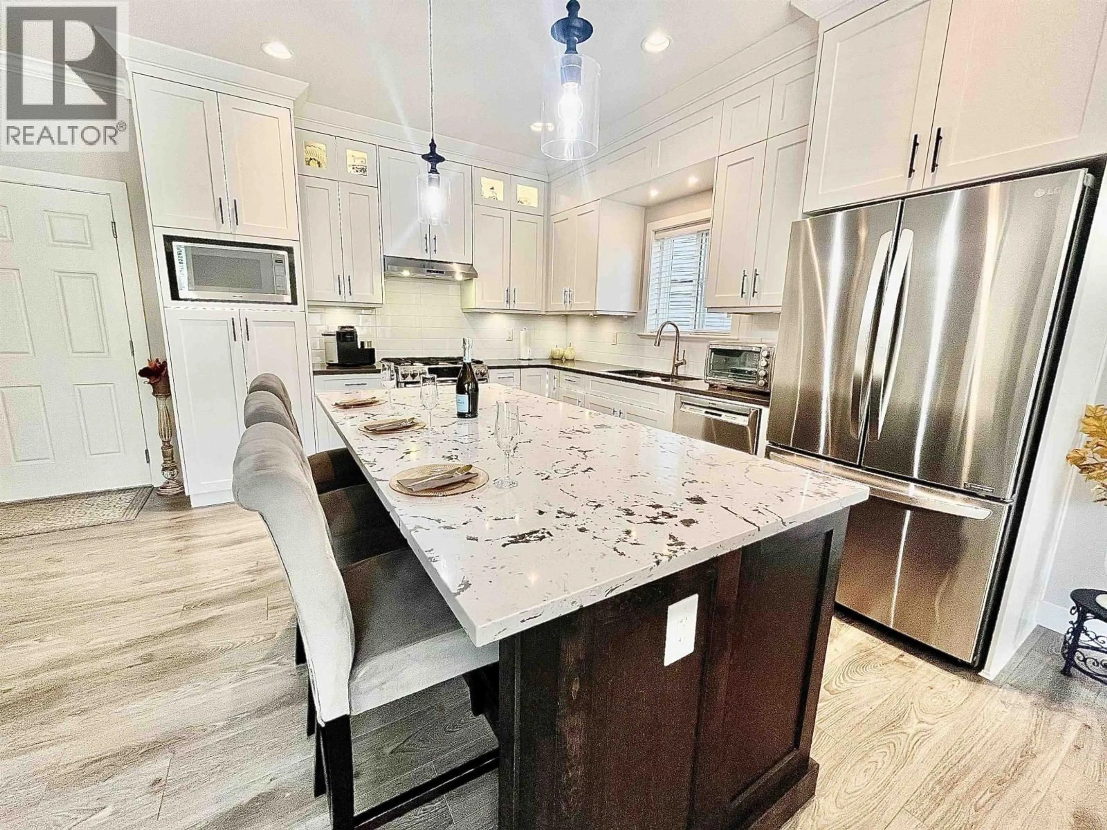 Open concept kitchen, ceramic/tile floor for 51 - 11252 COTTONWOOD DRIVE, Maple Ridge British Columbia V2X9B1