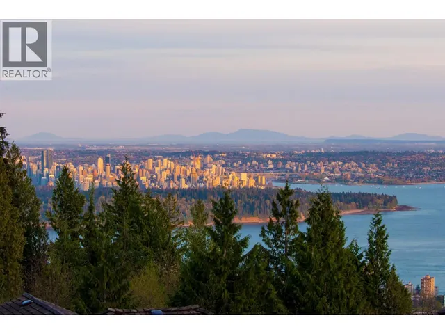 2307 KADLEC COURT, West Vancouver 2