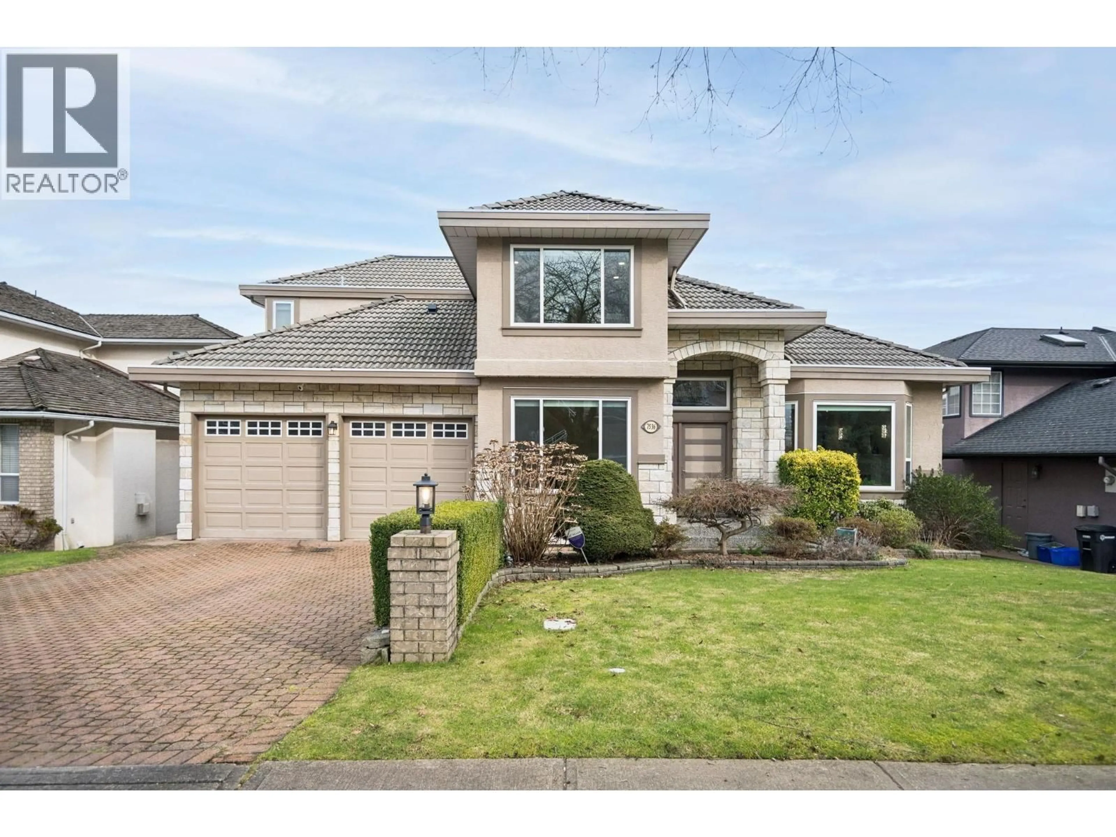 Home with vinyl exterior material, street for 7536 SEQUOIA ROAD, Burnaby British Columbia V3N4W9