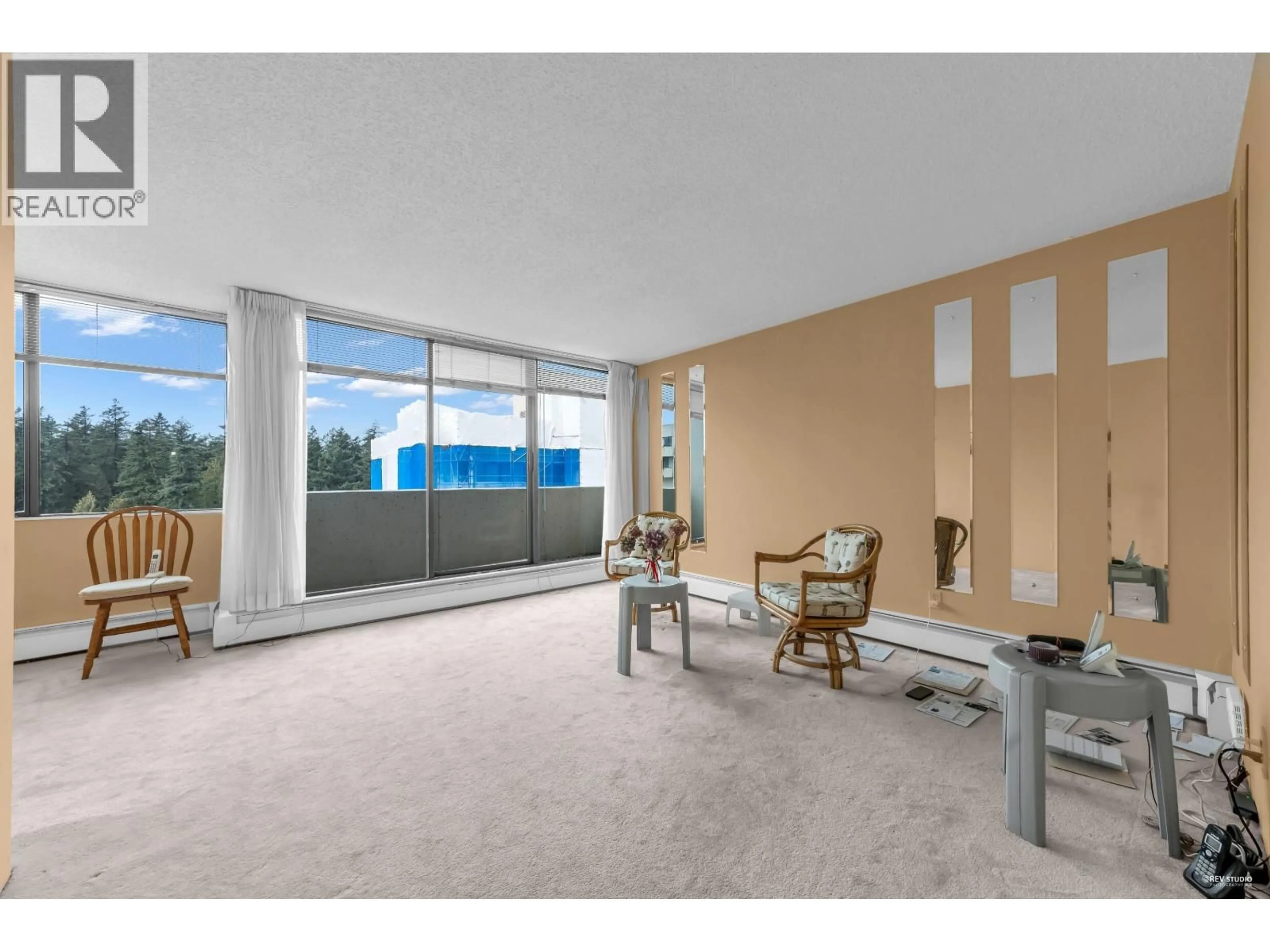 A pic of a room for 1508 - 4300 MAYBERRY STREET, Burnaby British Columbia V5H4A4