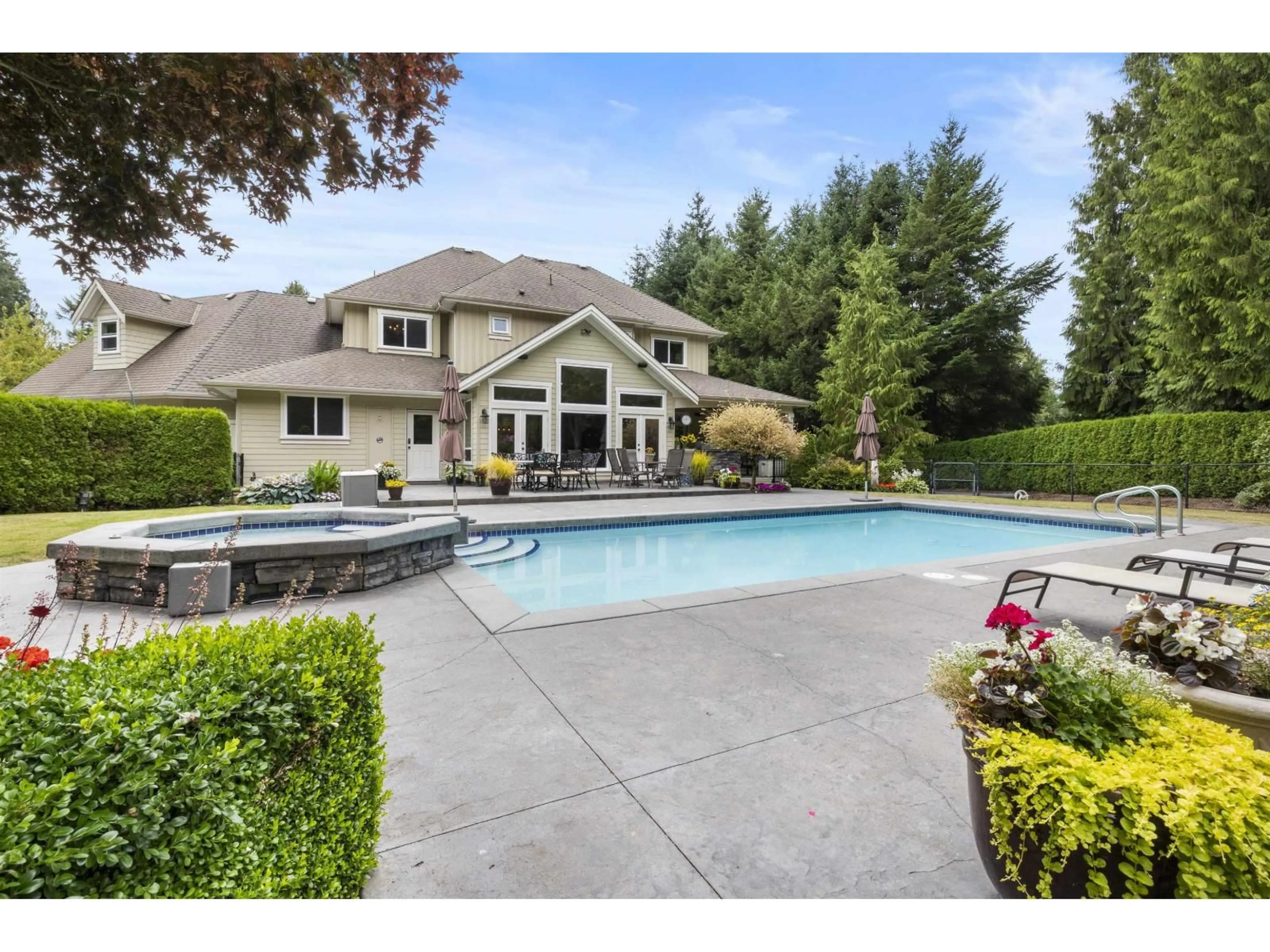 Pool for 21949 6 AVENUE, Langley British Columbia V2Z1R6