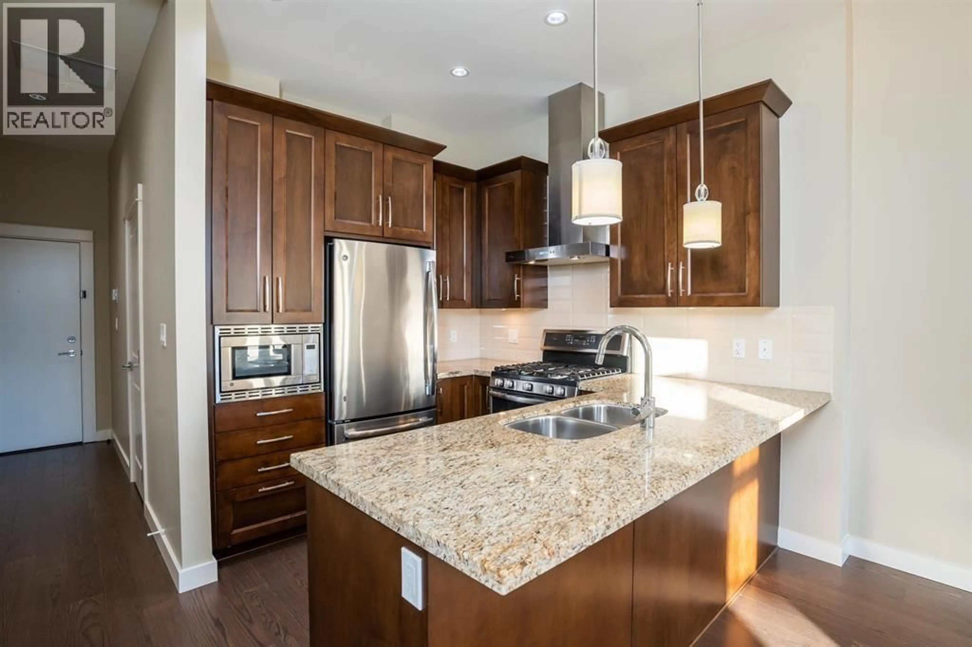 Open concept kitchen, unknown for 514 - 5011 SPRINGS BOULEVARD, Tsawwassen British Columbia V4M0B6