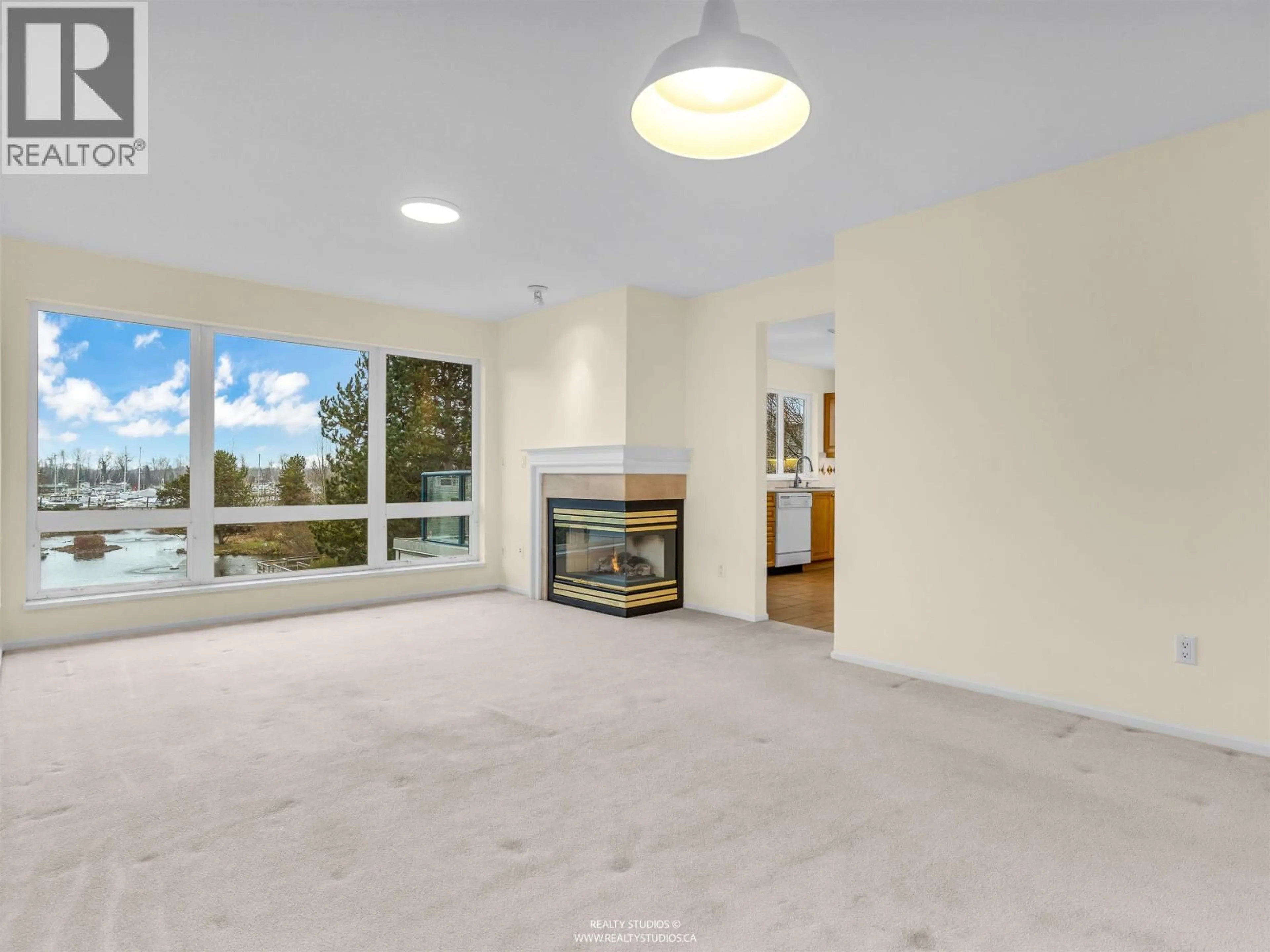 Unknown for 307 - 5800 ANDREWS ROAD, Richmond British Columbia V7E6M2