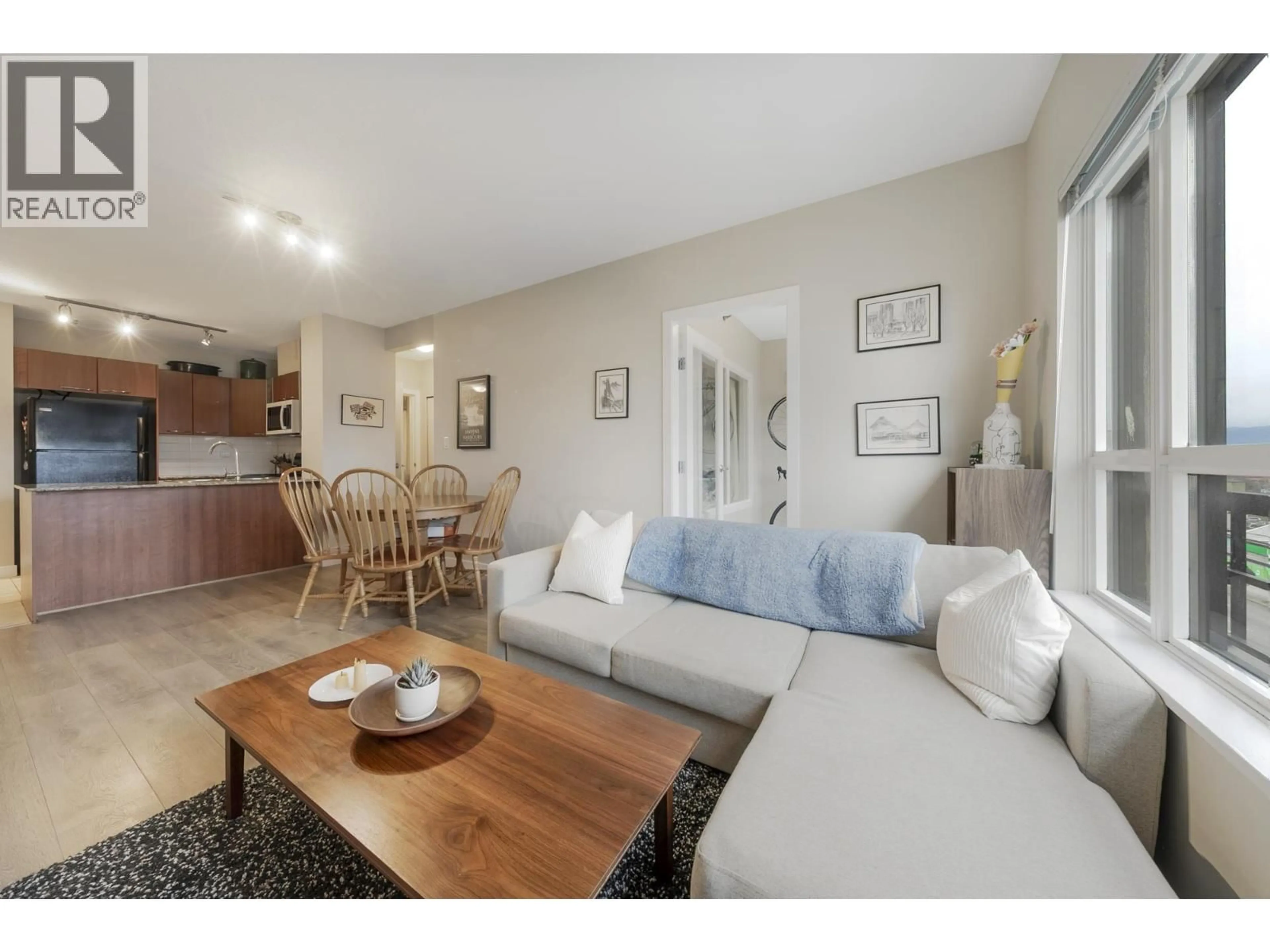 Living room with furniture, unknown for 415 - 4028 KNIGHT STREET, Vancouver British Columbia V5N5Y8