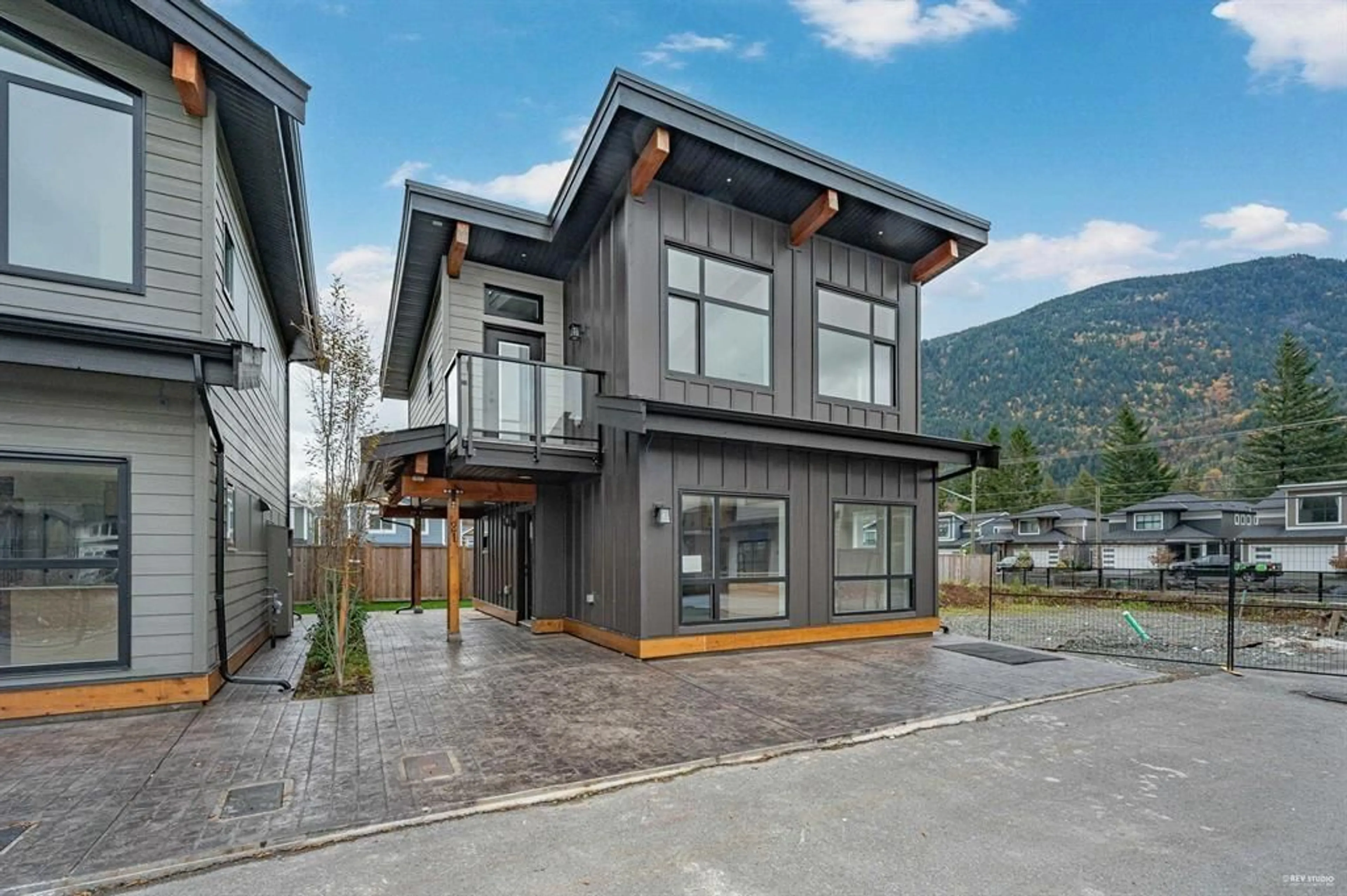 Home with vinyl exterior material, mountain view for 21 - 798 HOT SPRINGS ROAD, Harrison Hot Springs British Columbia V0M1K0