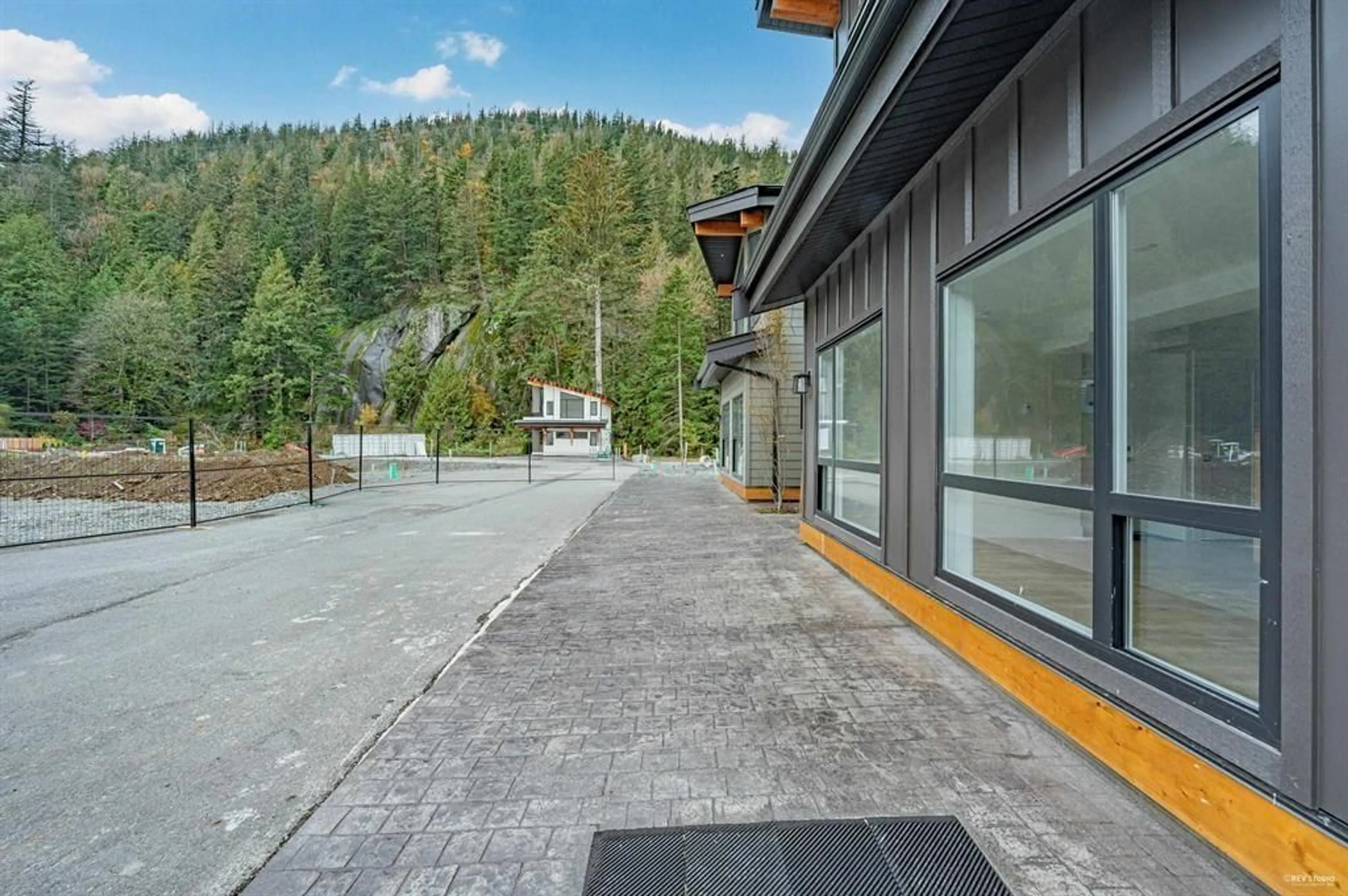 Patio, mountain view for 21 - 798 HOT SPRINGS ROAD, Harrison Hot Springs British Columbia V0M1K0