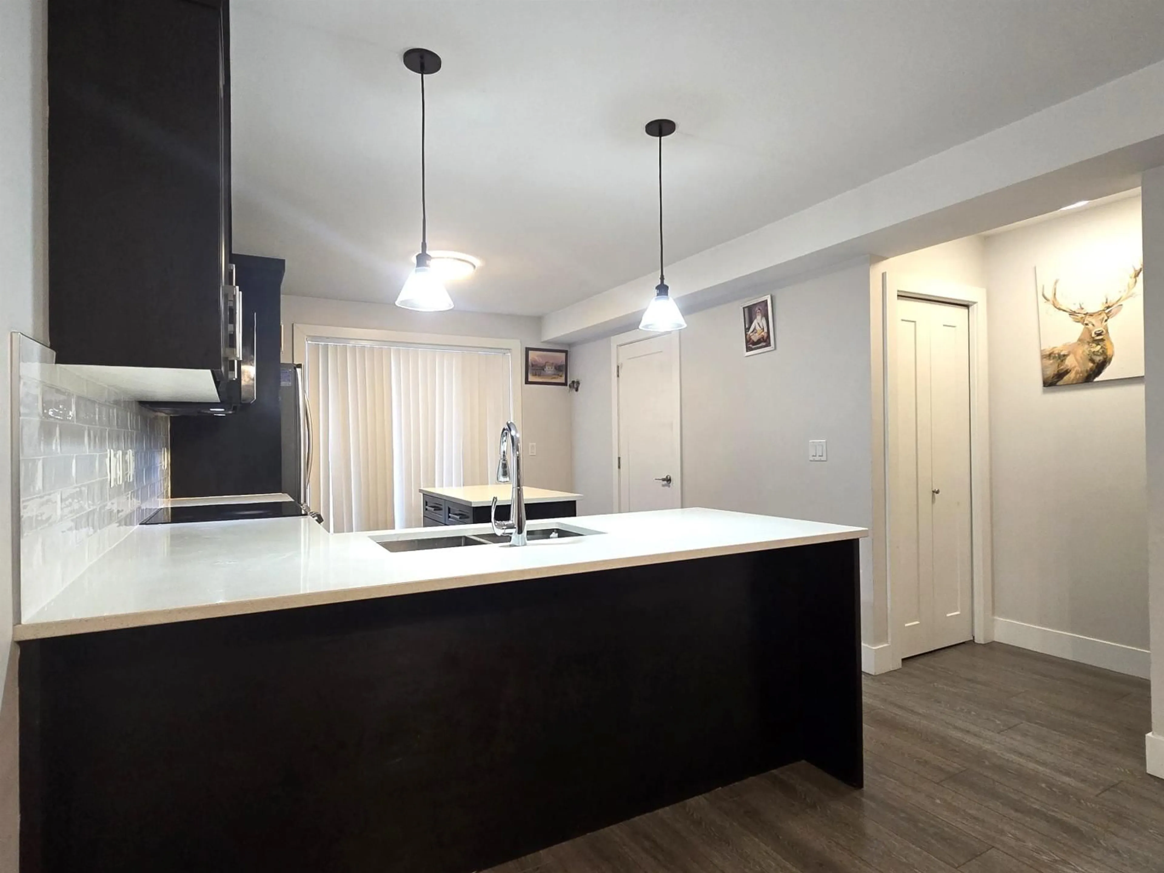 Open concept kitchen, unknown for 11 - 32138 GEORGE FERGUSON WAY, Abbotsford British Columbia V2T2K6