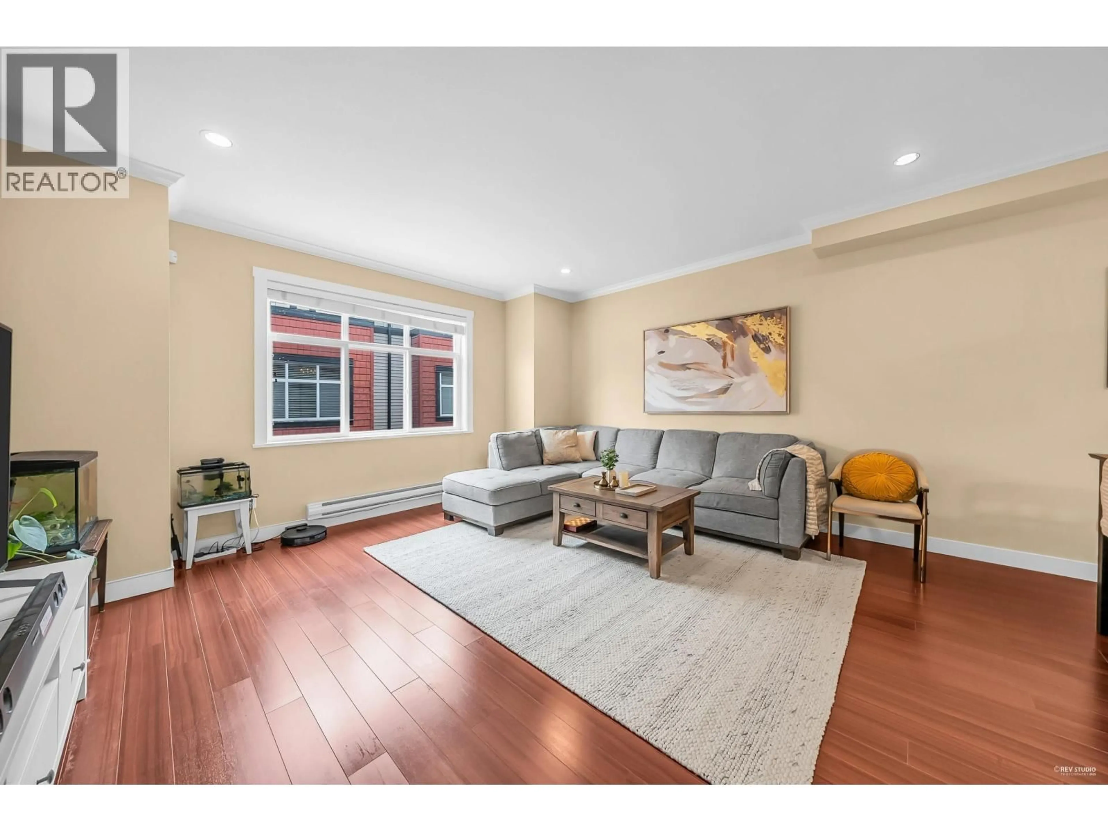 Living room with furniture, unknown for 14 - 7771 BRIDGE STREET, Richmond British Columbia V6Y2S6