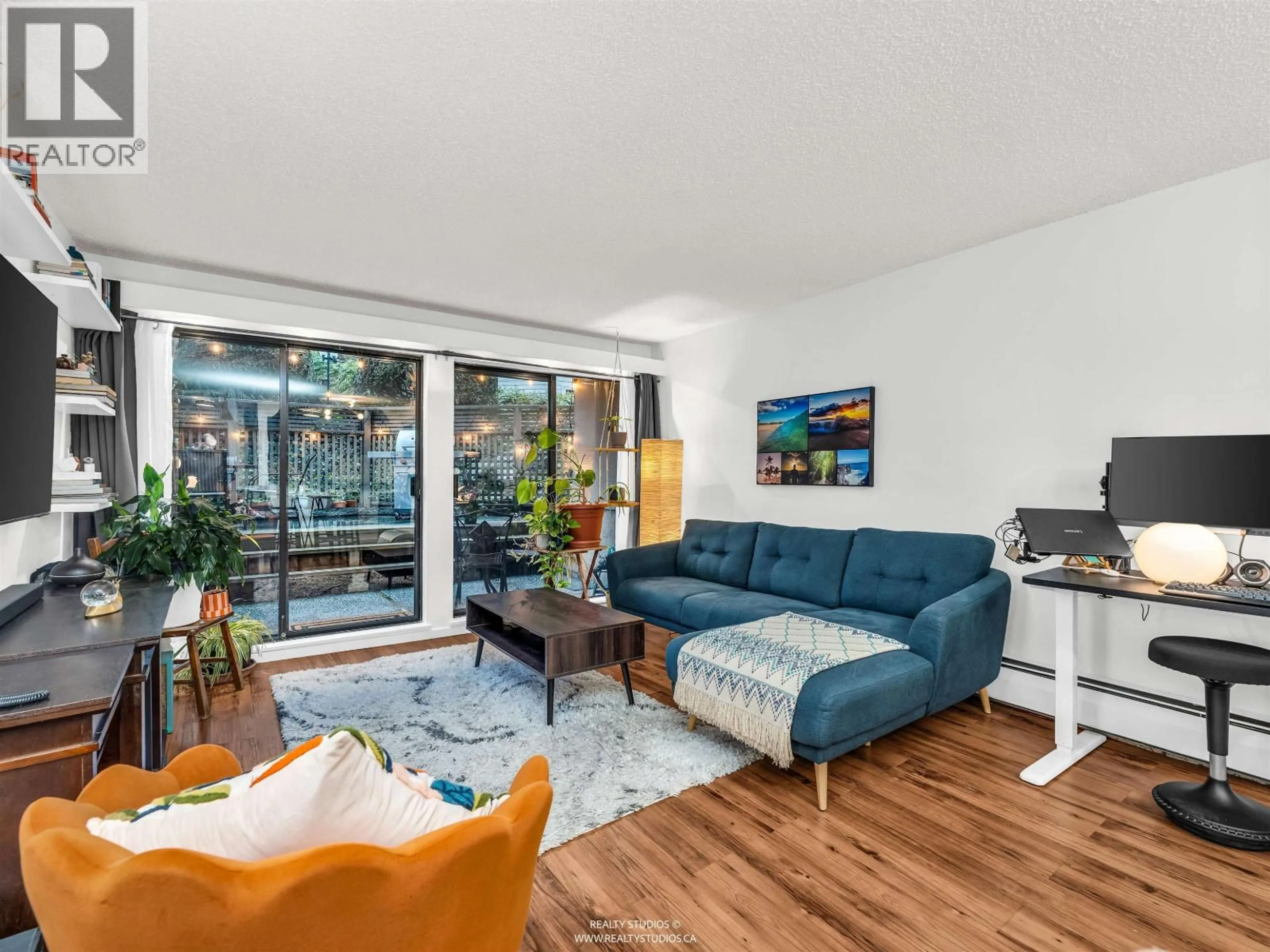 Living room with furniture, unknown for 108 - 1955 WOODWAY PLACE, Burnaby British Columbia V5B4S5