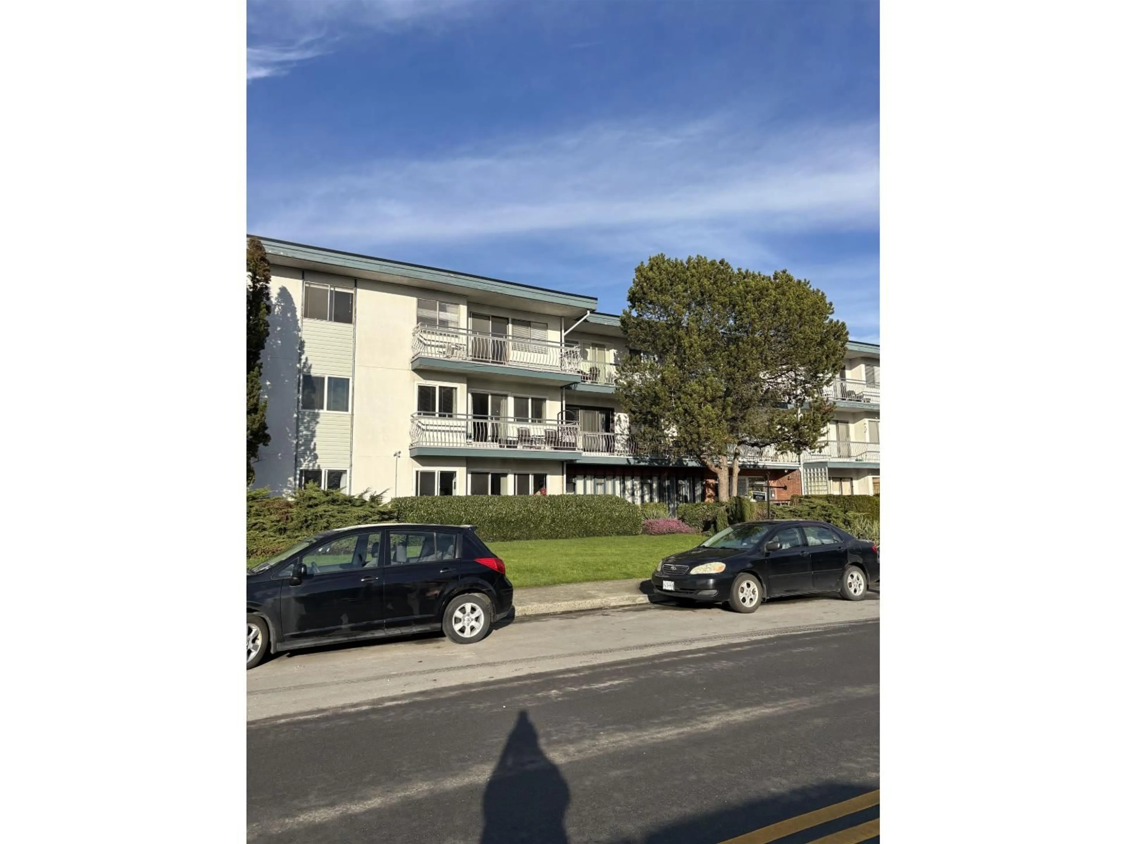 Blurry image for 321 - 17707 57A AVENUE, Surrey British Columbia V3S1J2