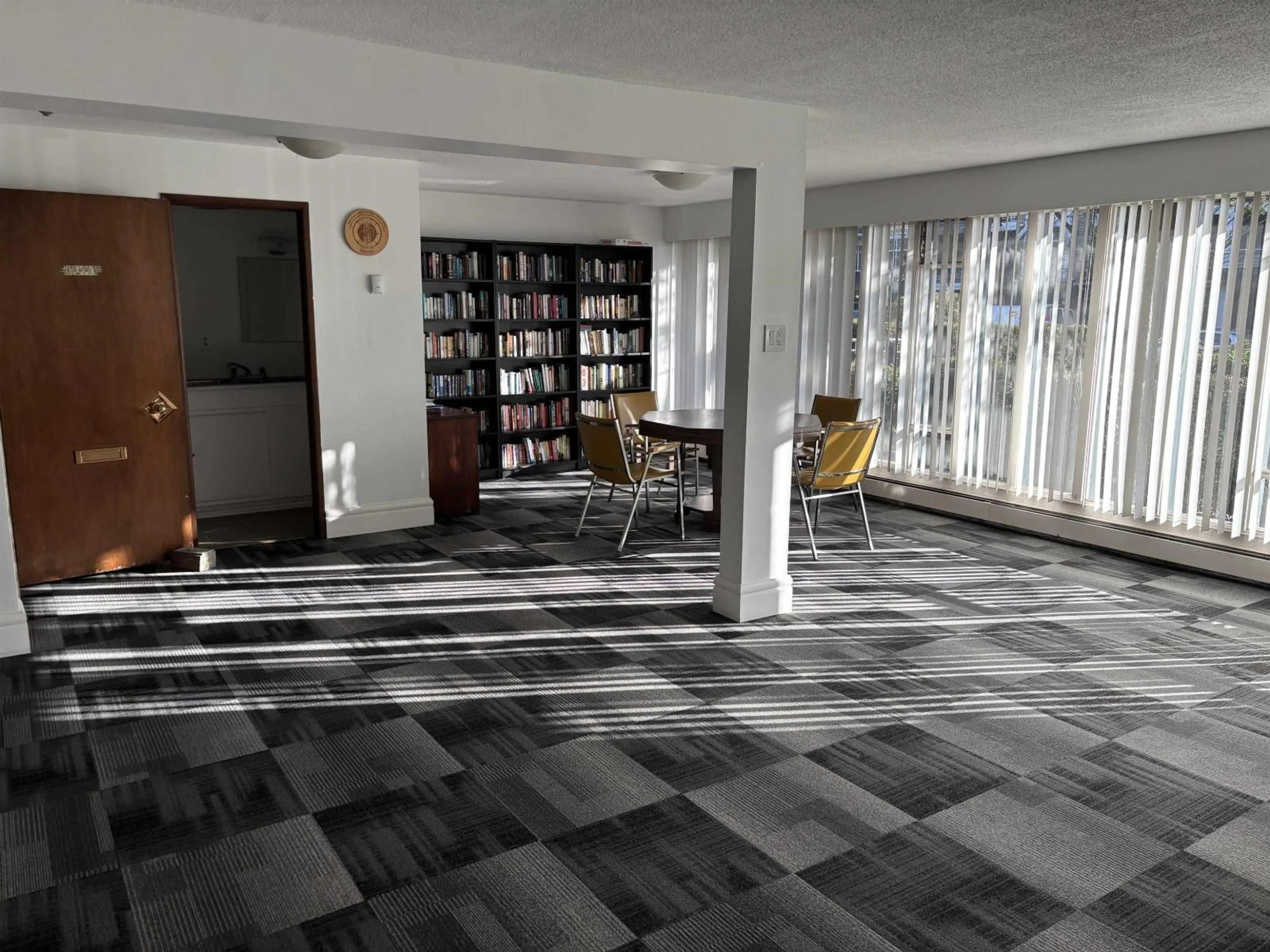 Unknown for 321 - 17707 57A AVENUE, Surrey British Columbia V3S1J2